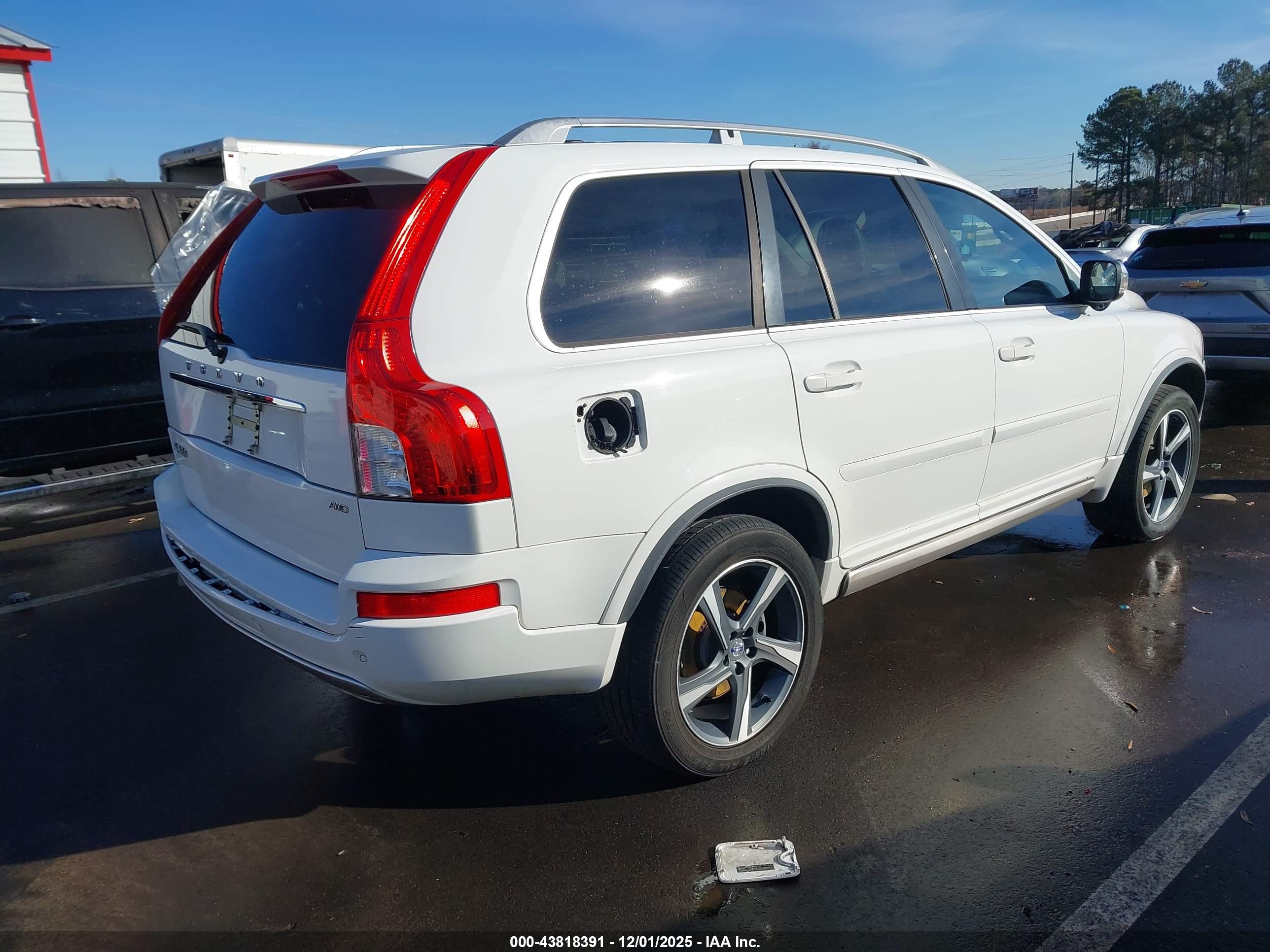 VOLVO XC90 image 4