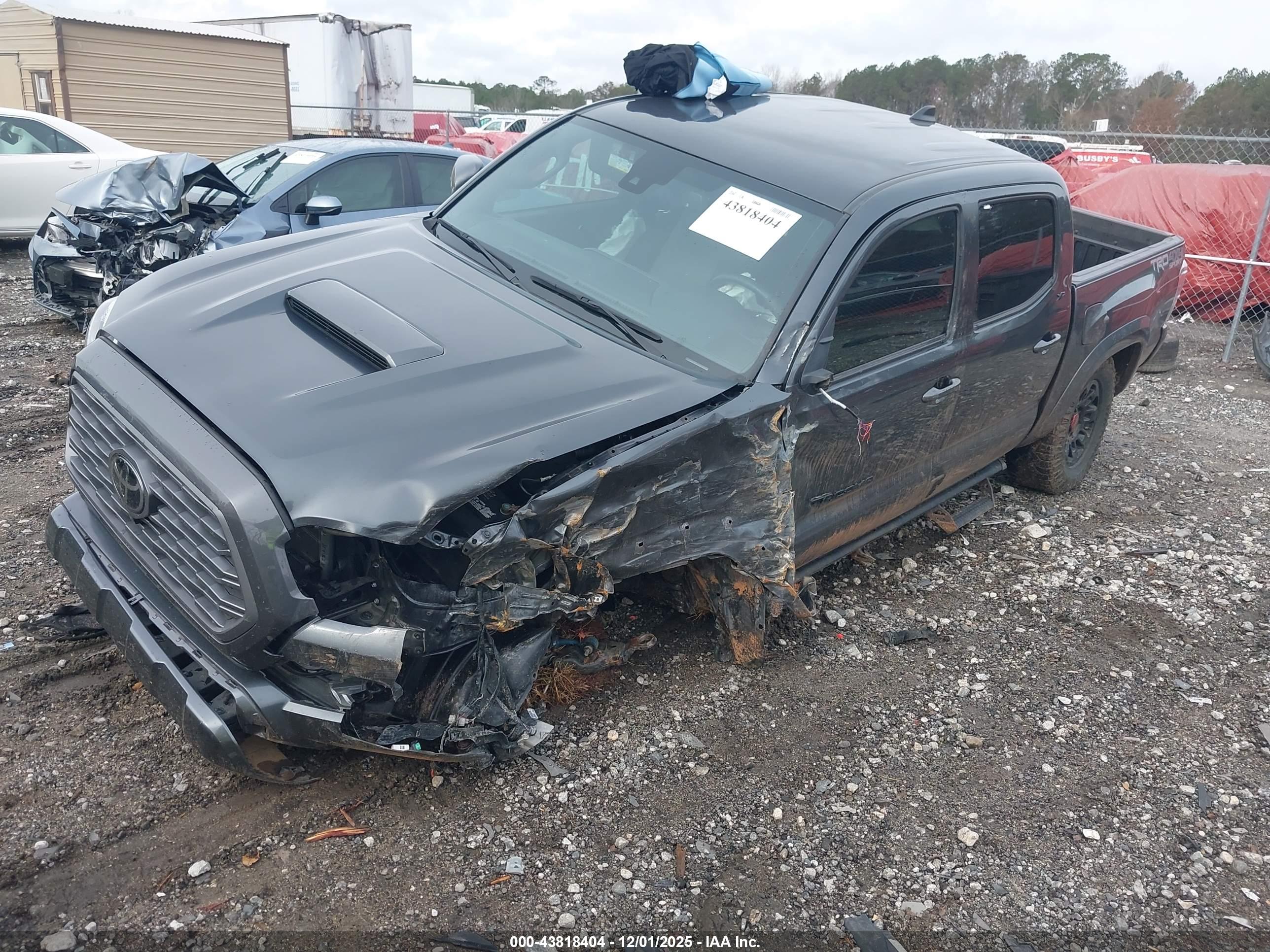 TOYOTA TACOMA image 2