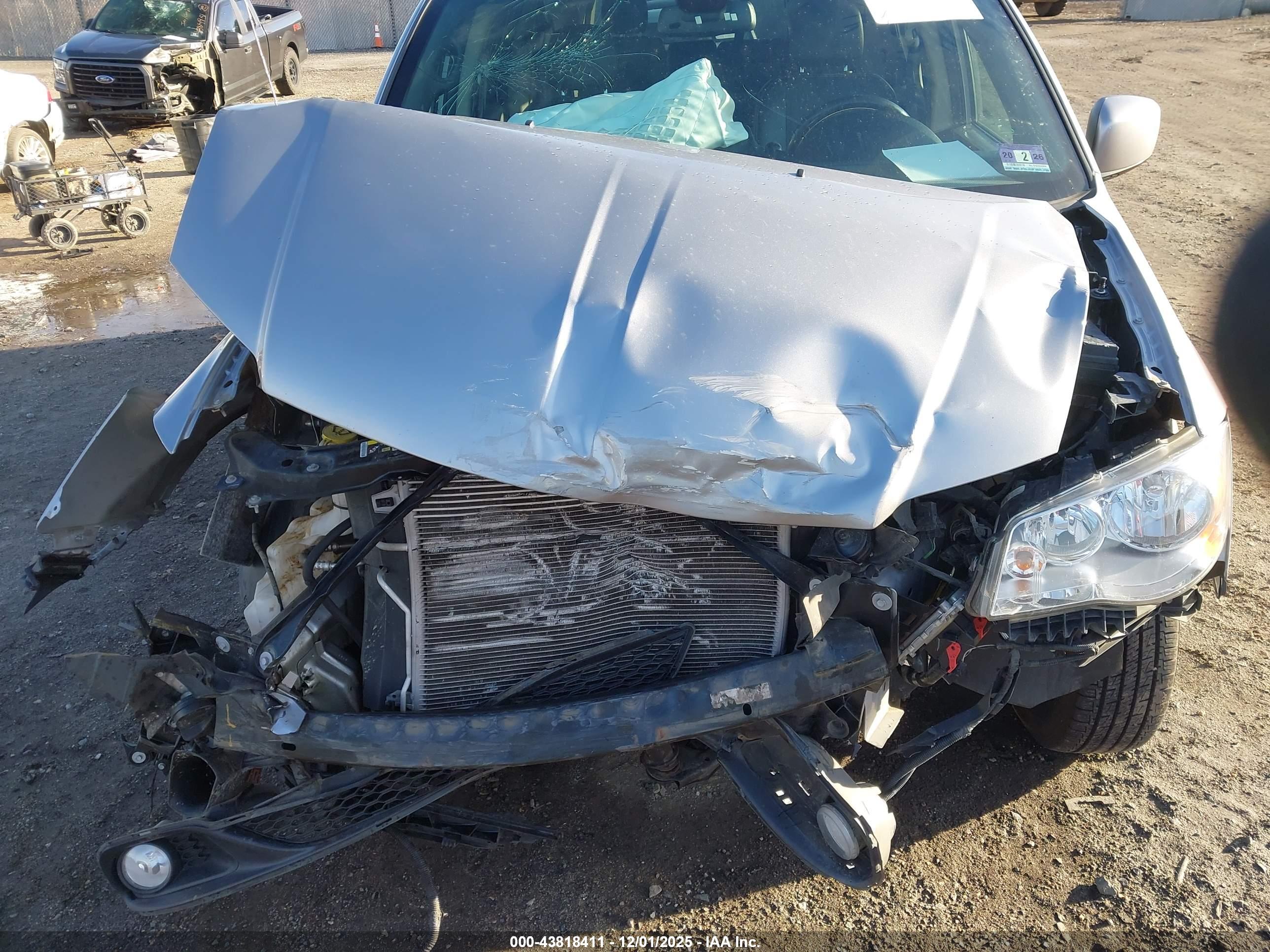 DODGE GRAND image 10