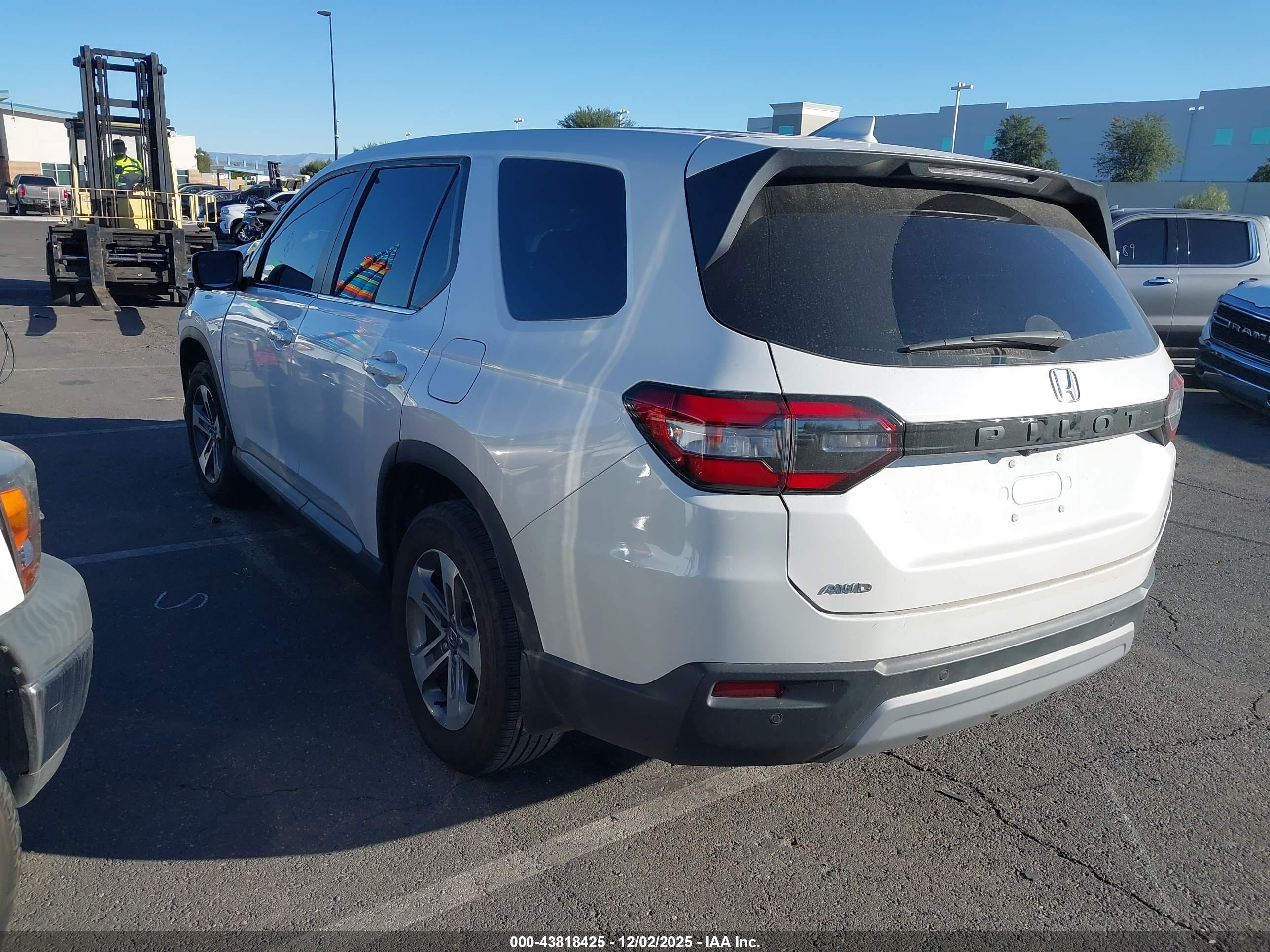HONDA PILOT image 3