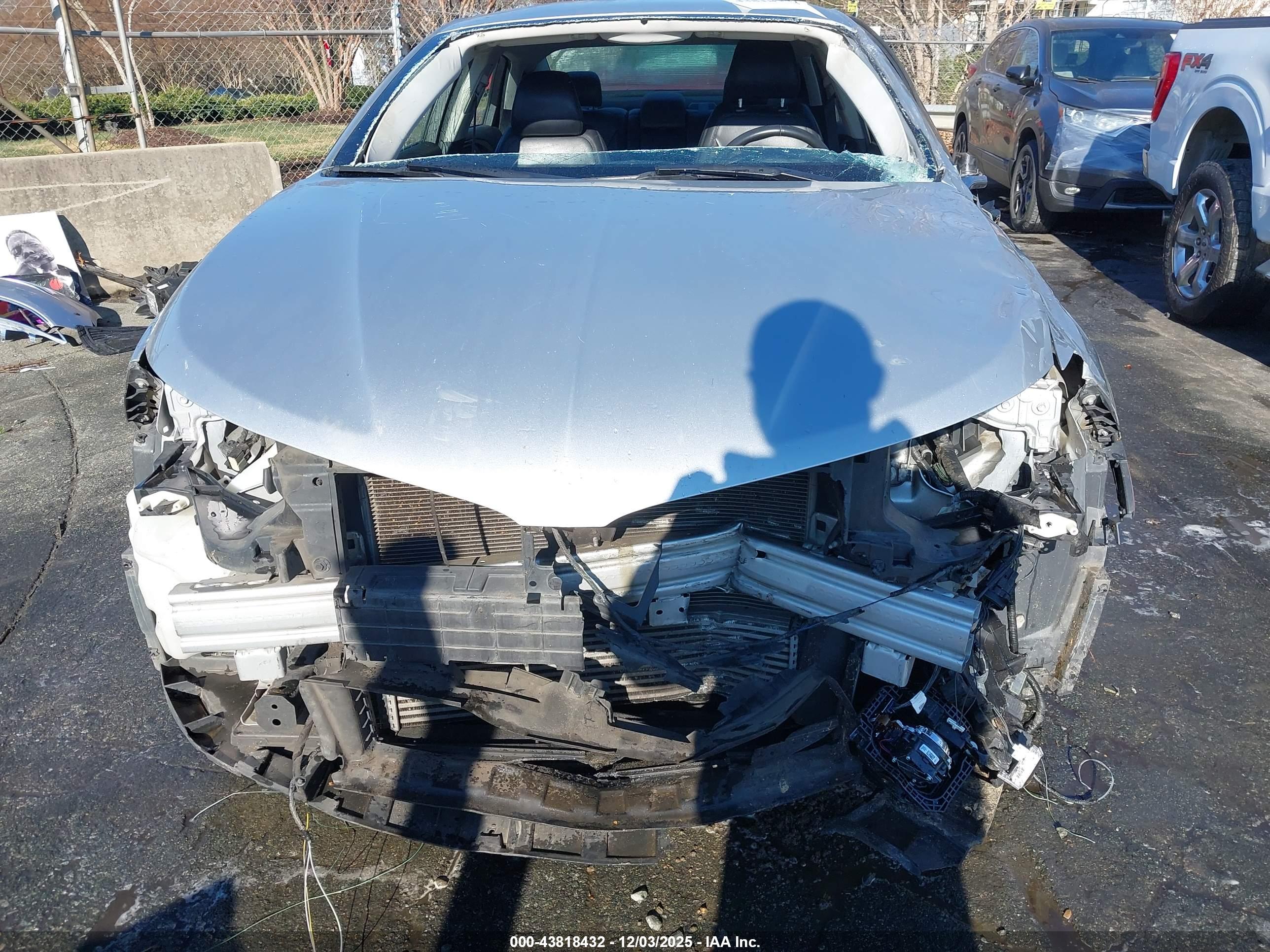 LINCOLN MKZ image 6