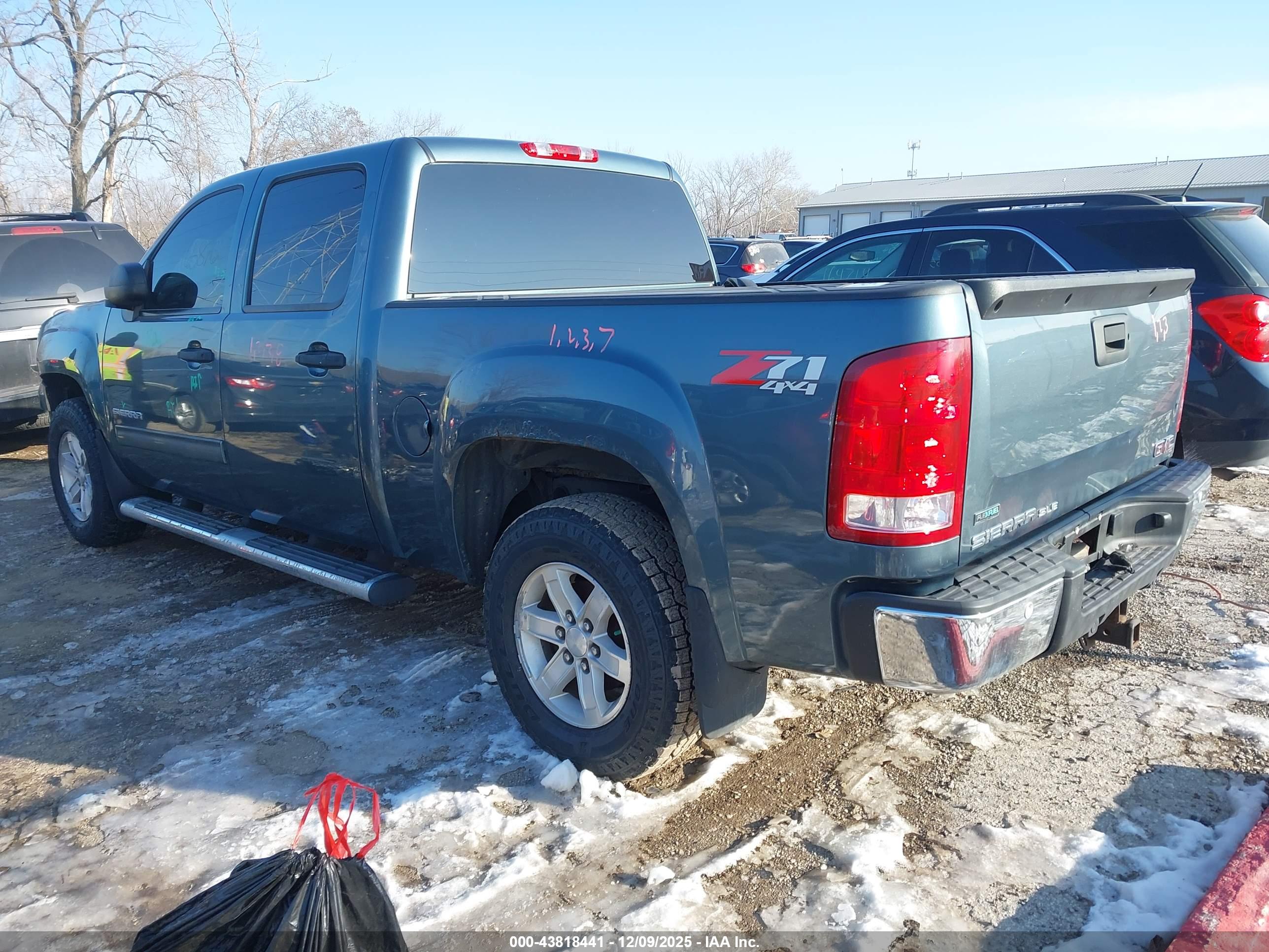 GMC SIERRA image 3