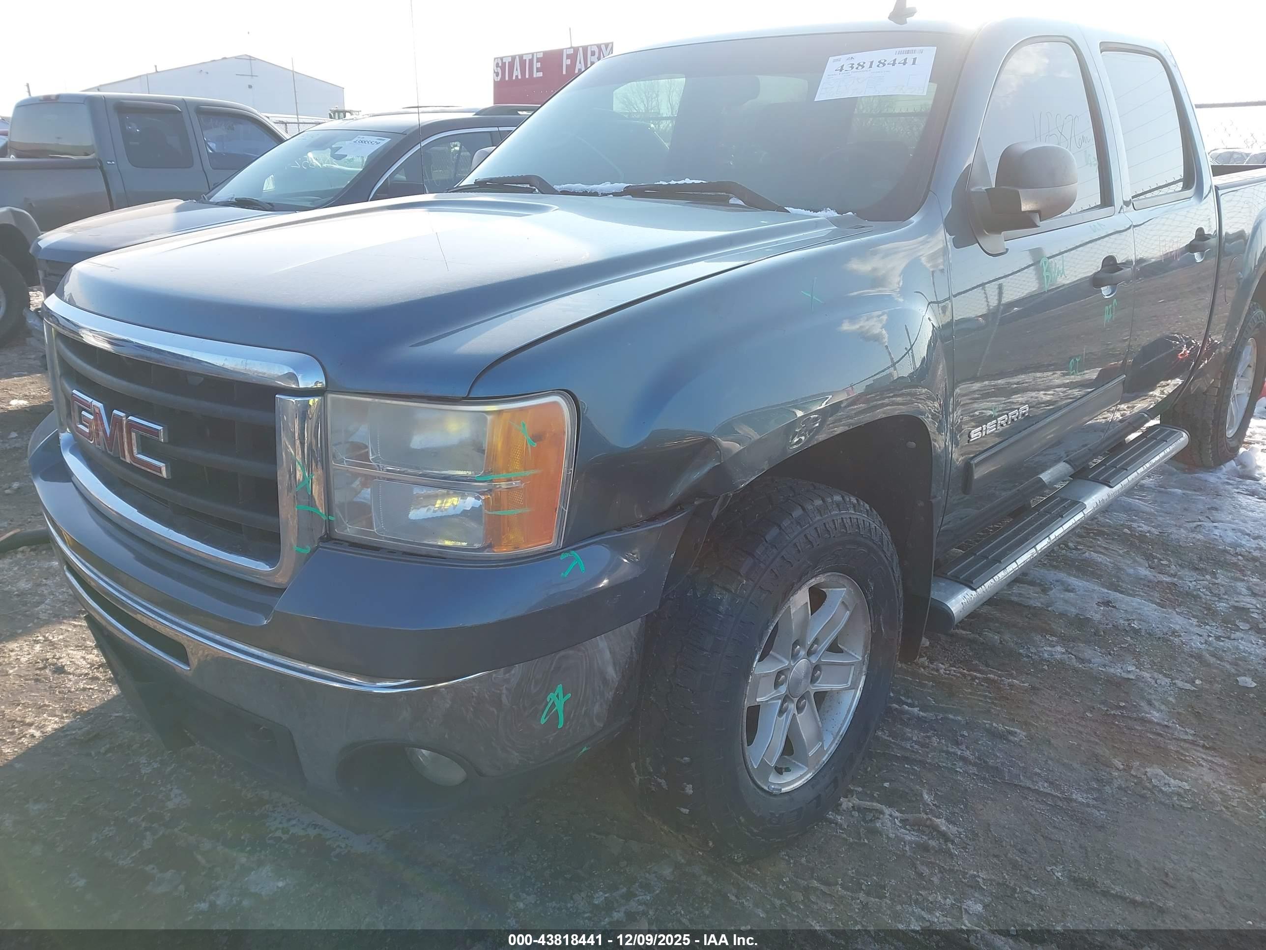 GMC SIERRA image 6