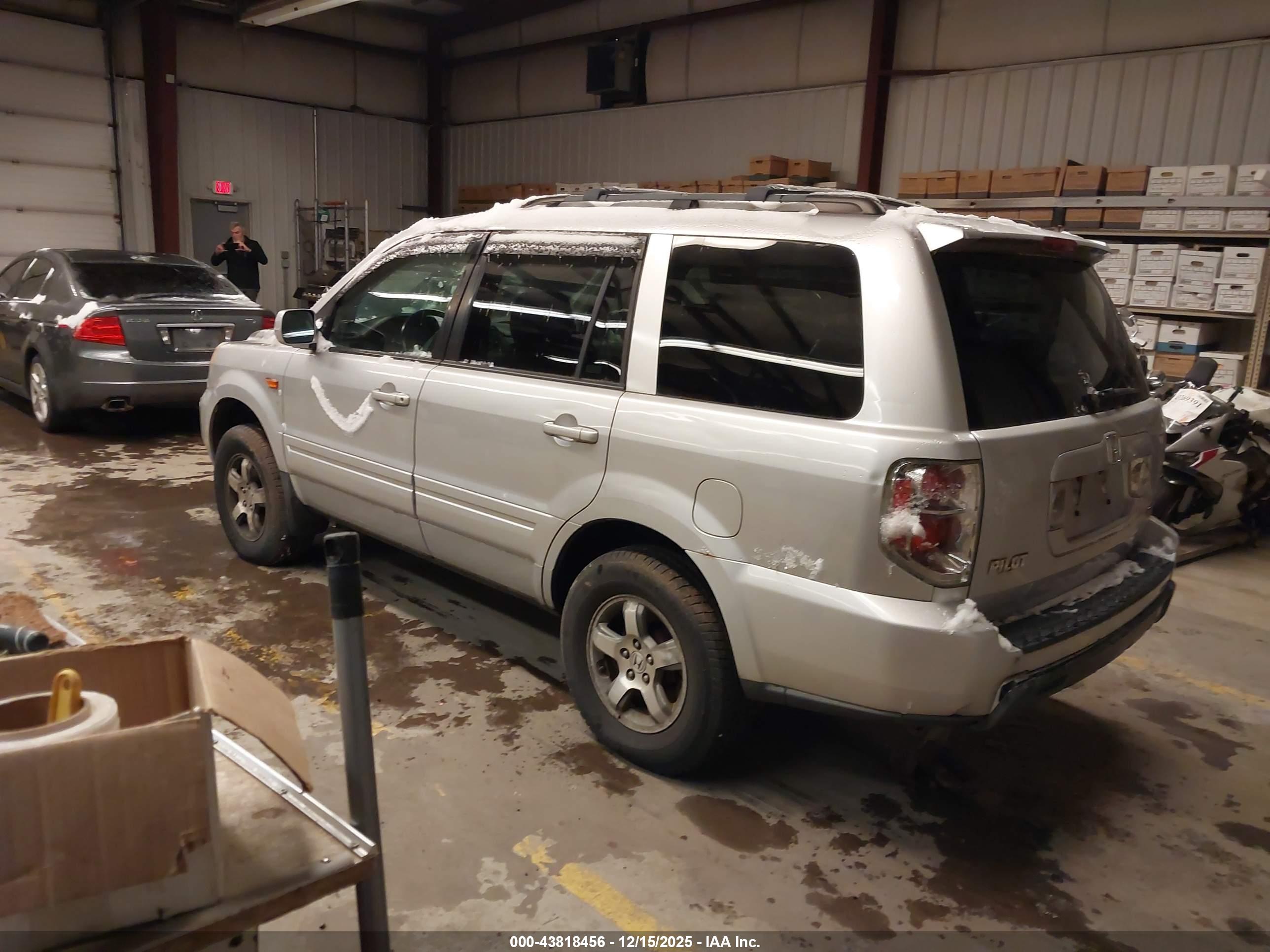 HONDA PILOT image 3