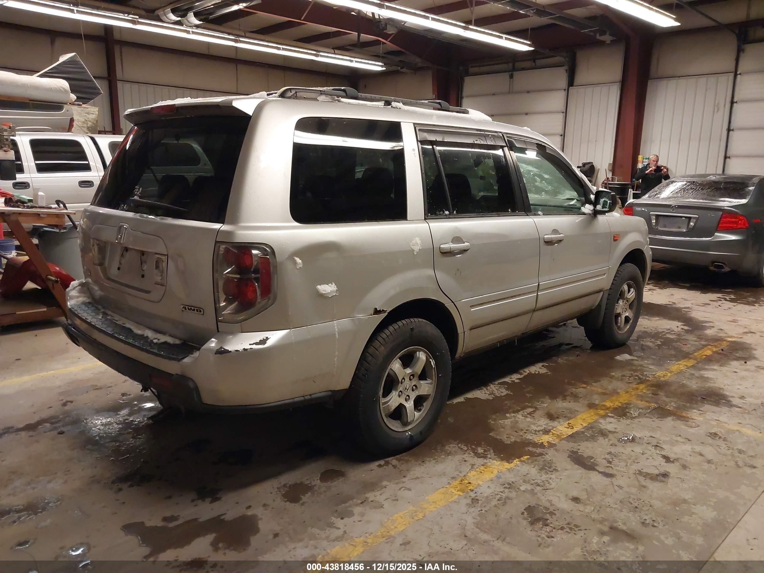 HONDA PILOT image 4