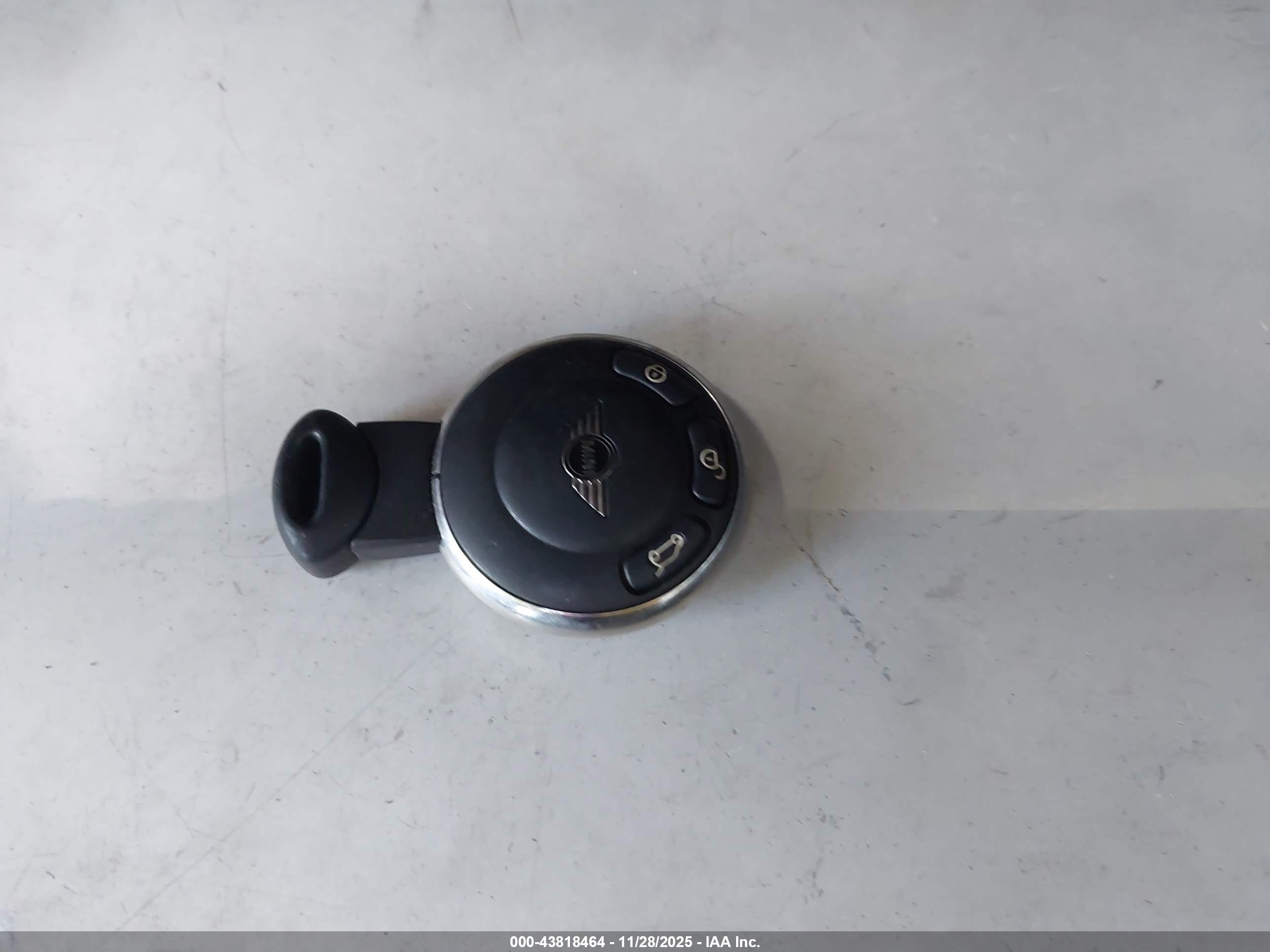 MINI COUNTRYMAN image 11
