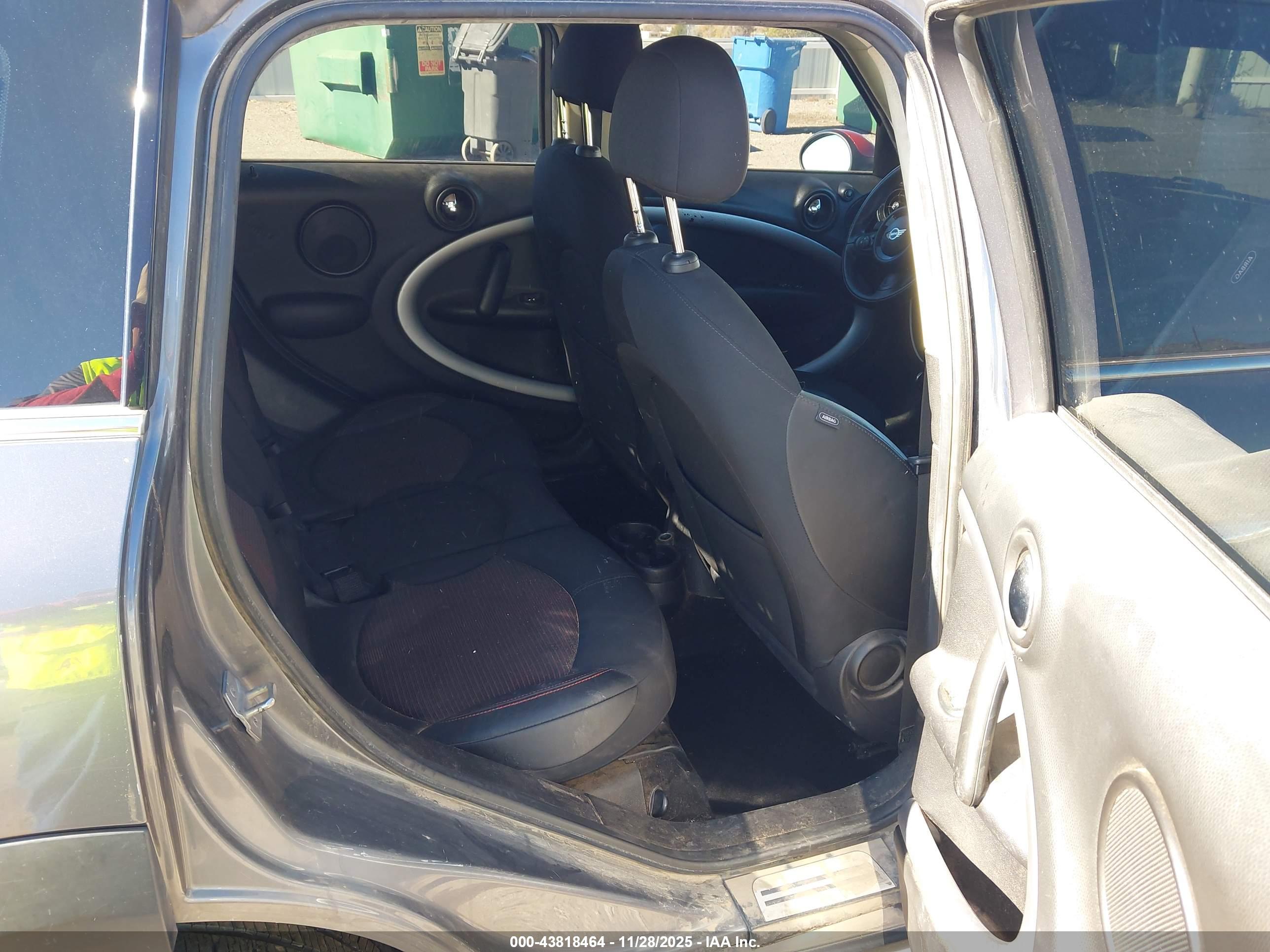 MINI COUNTRYMAN image 8