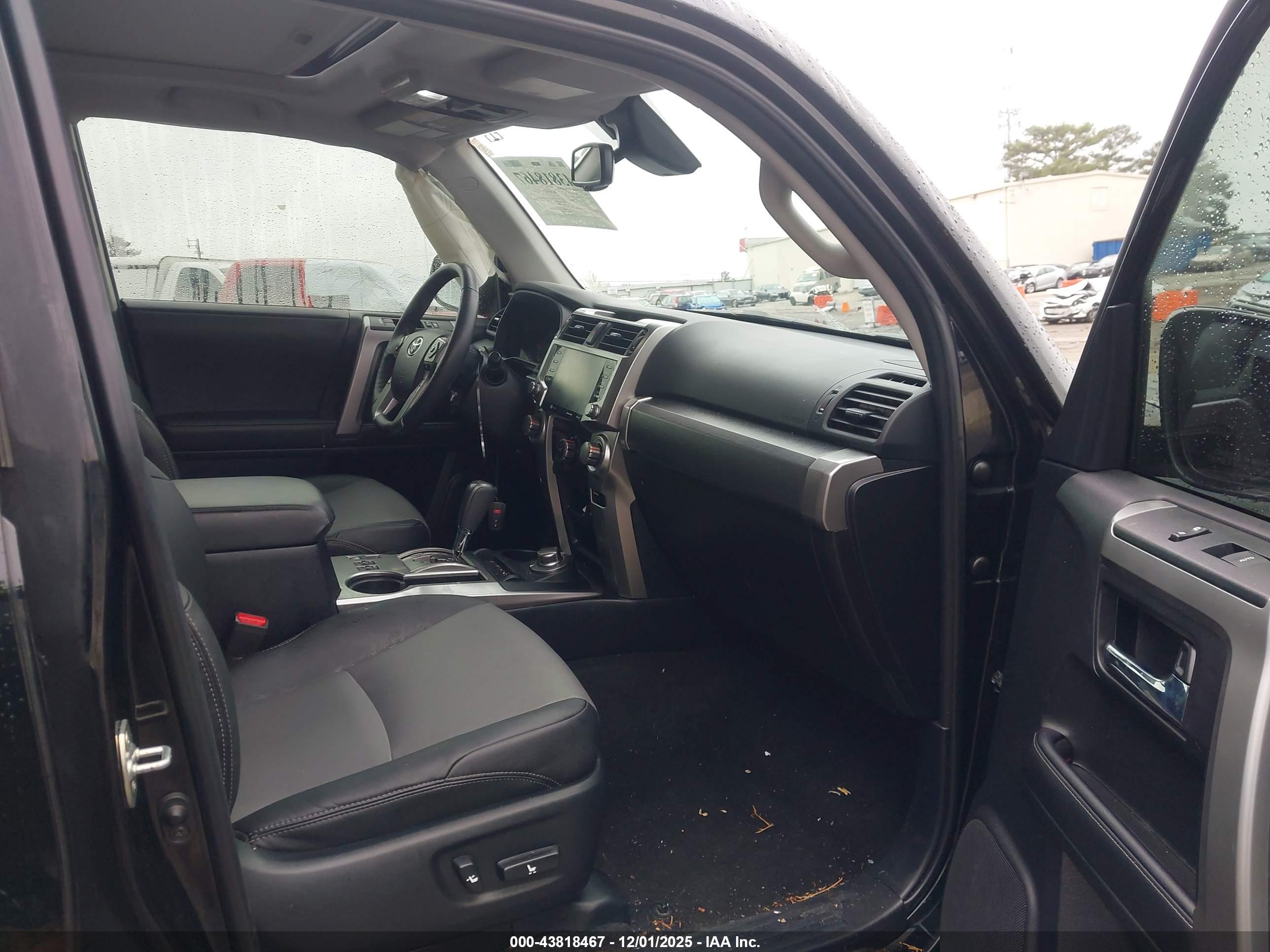 TOYOTA 4RUNNER image 5