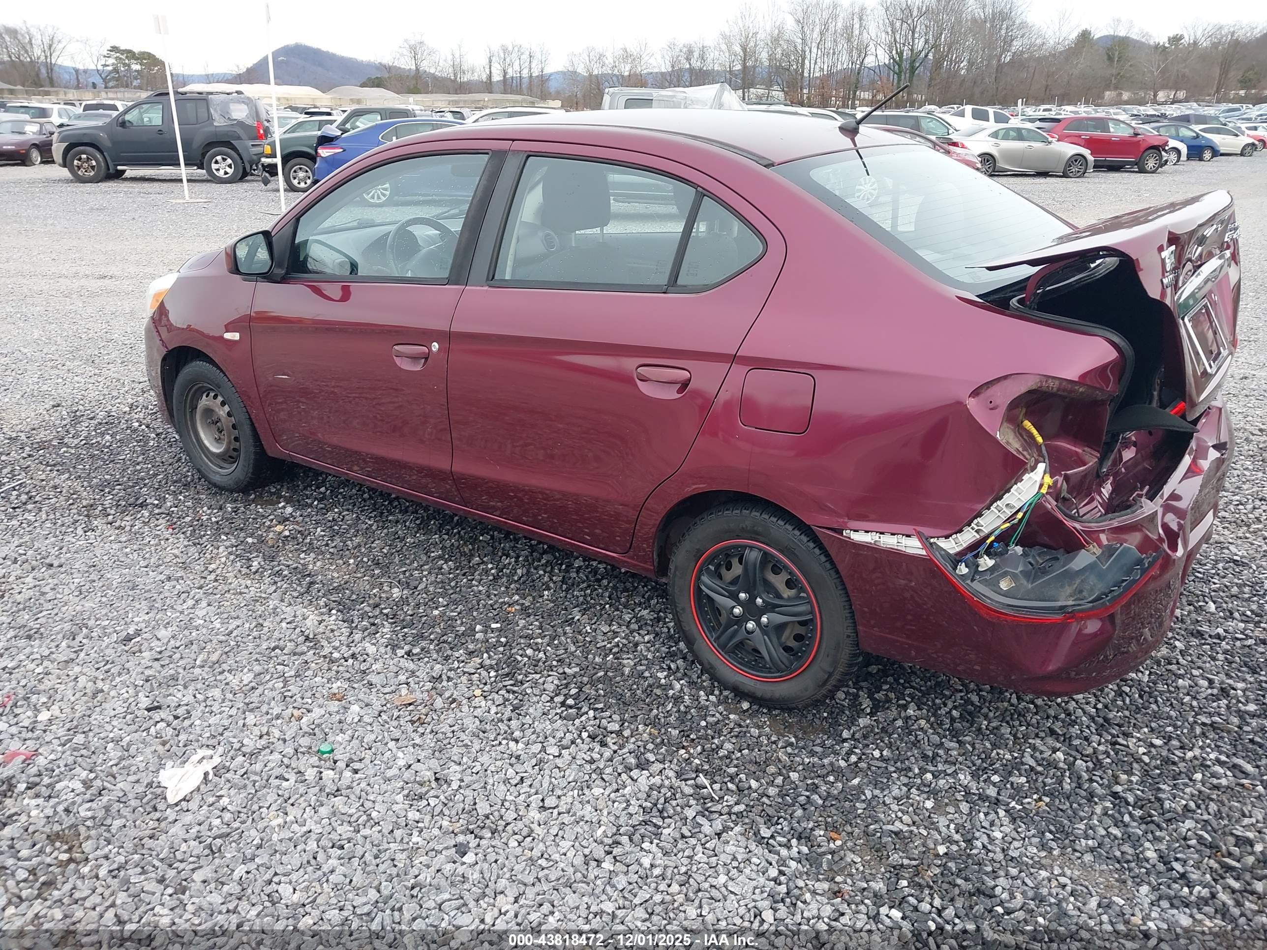 MITSUBISHI MIRAGE image 3