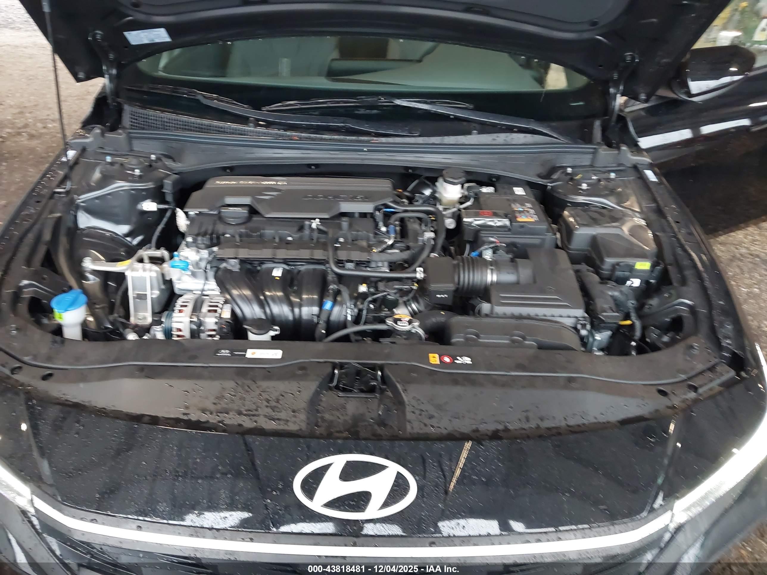 HYUNDAI ELANTRA image 10