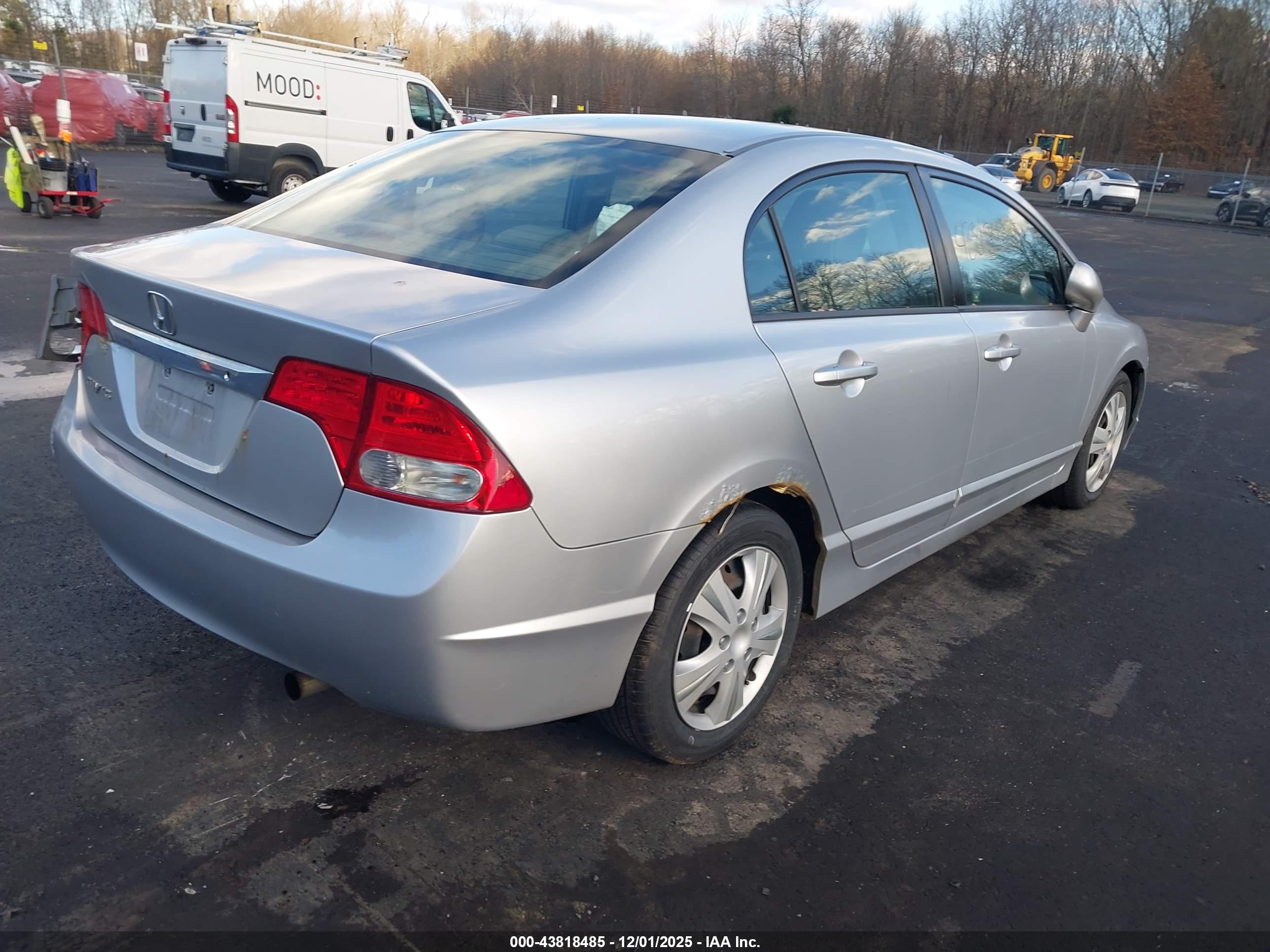 HONDA CIVIC image 4