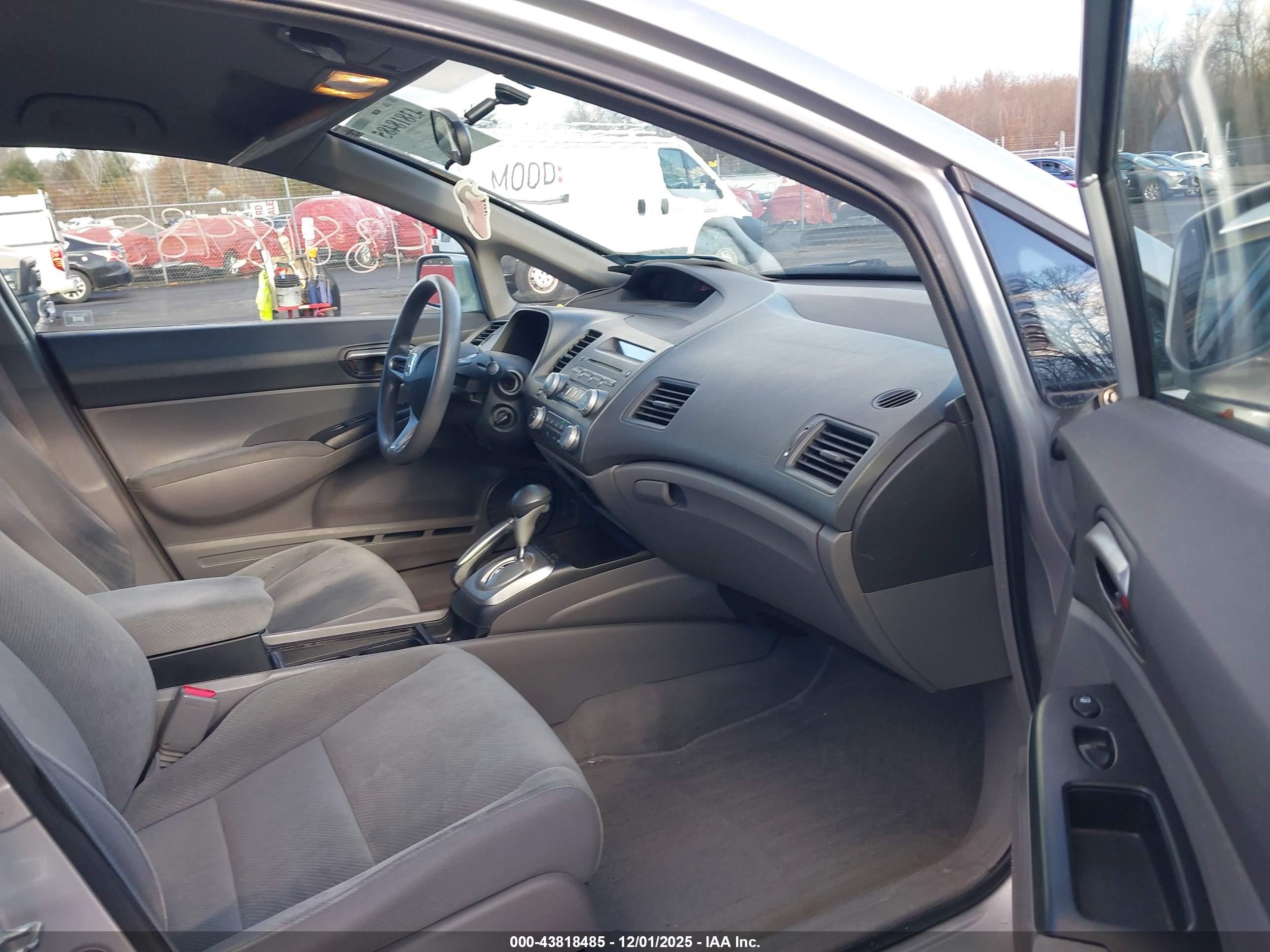 HONDA CIVIC image 5