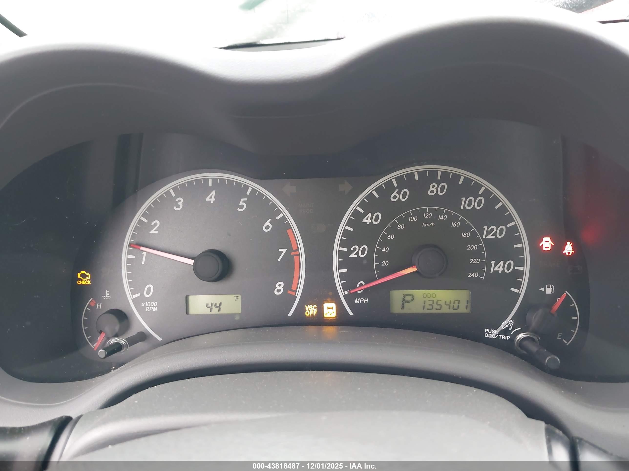 TOYOTA COROLLA image 7