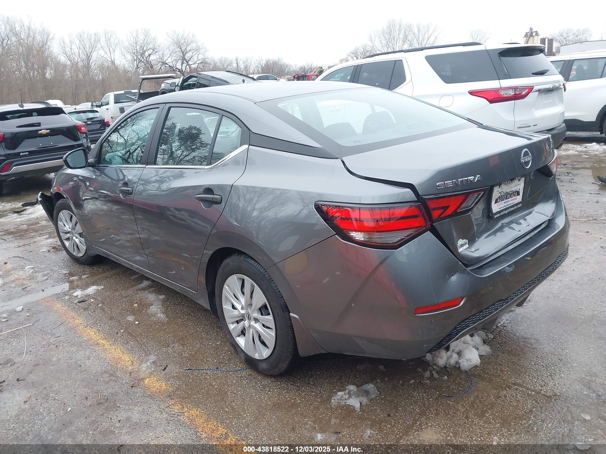NISSAN SENTRA image 3