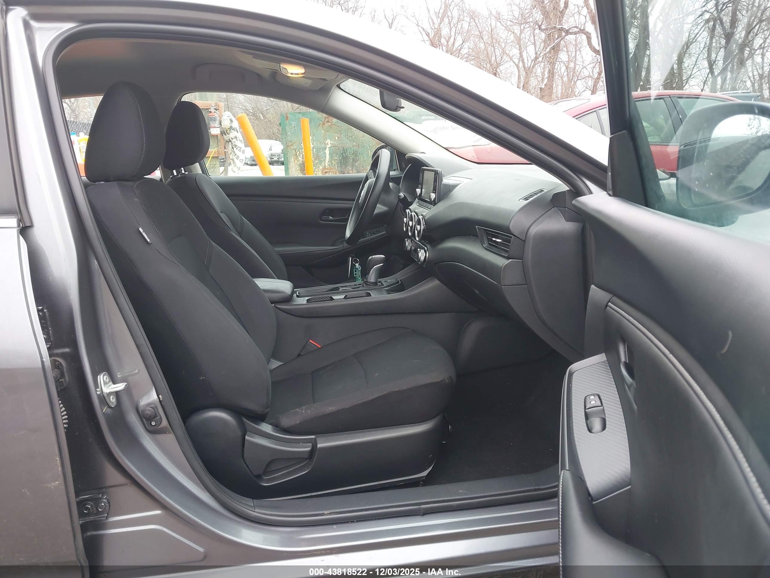 NISSAN SENTRA image 5