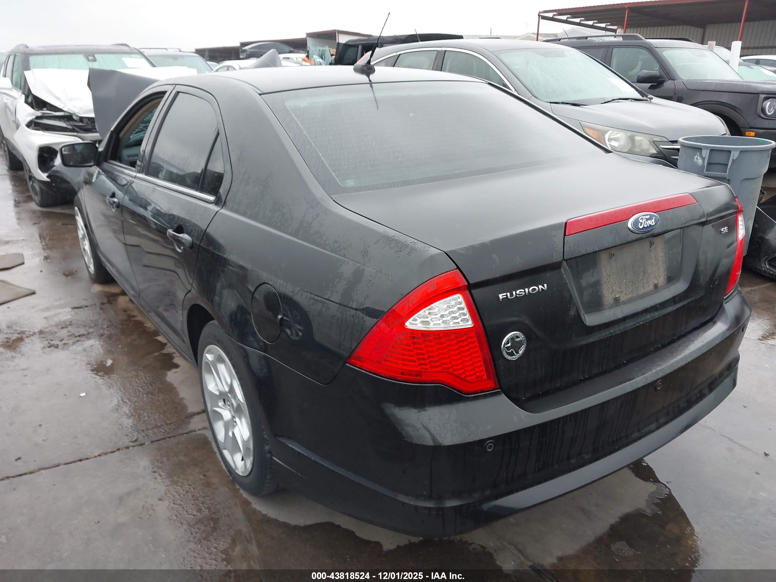FORD FUSION image 3
