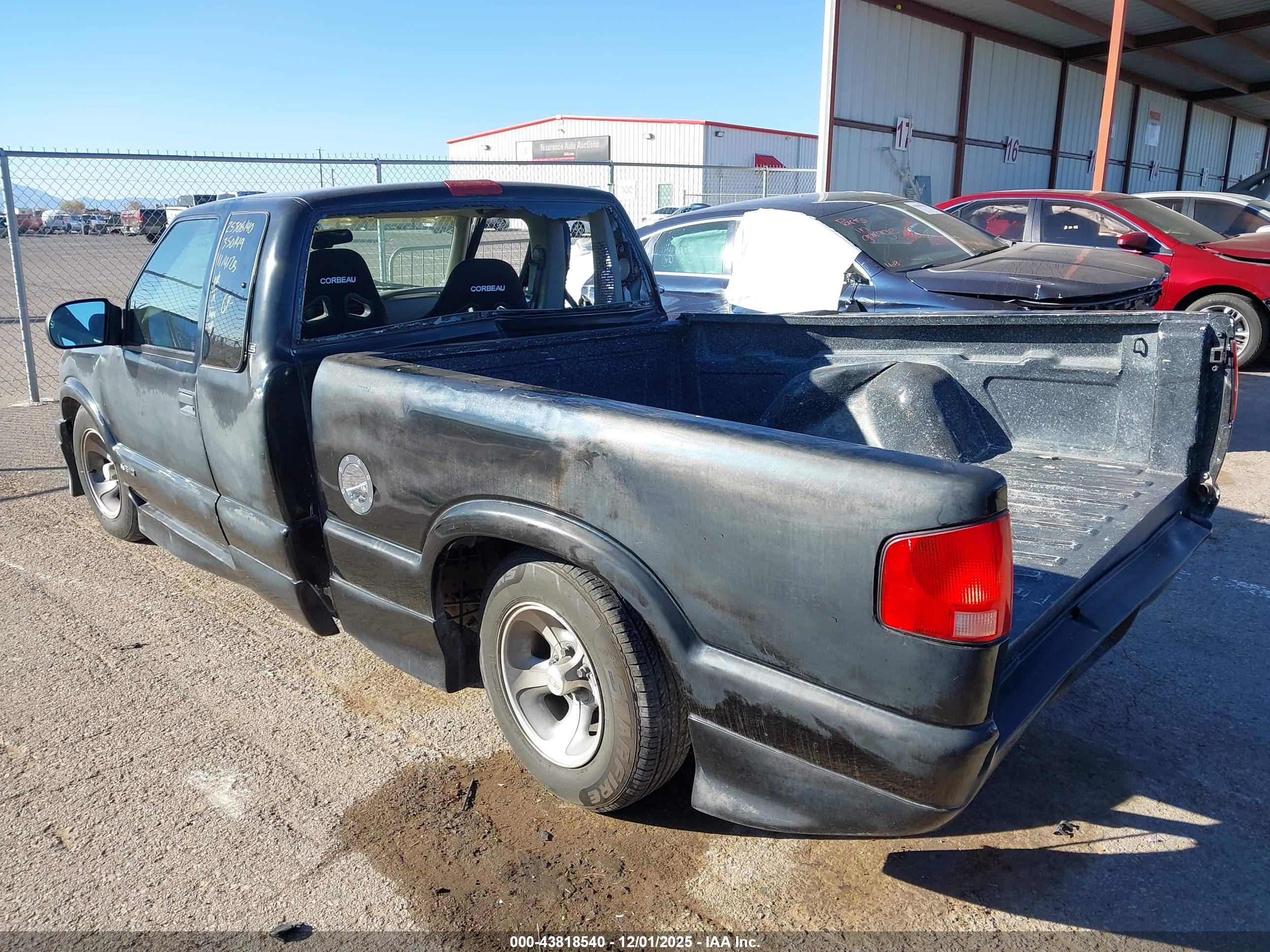 CHEVROLET S-10 image 3