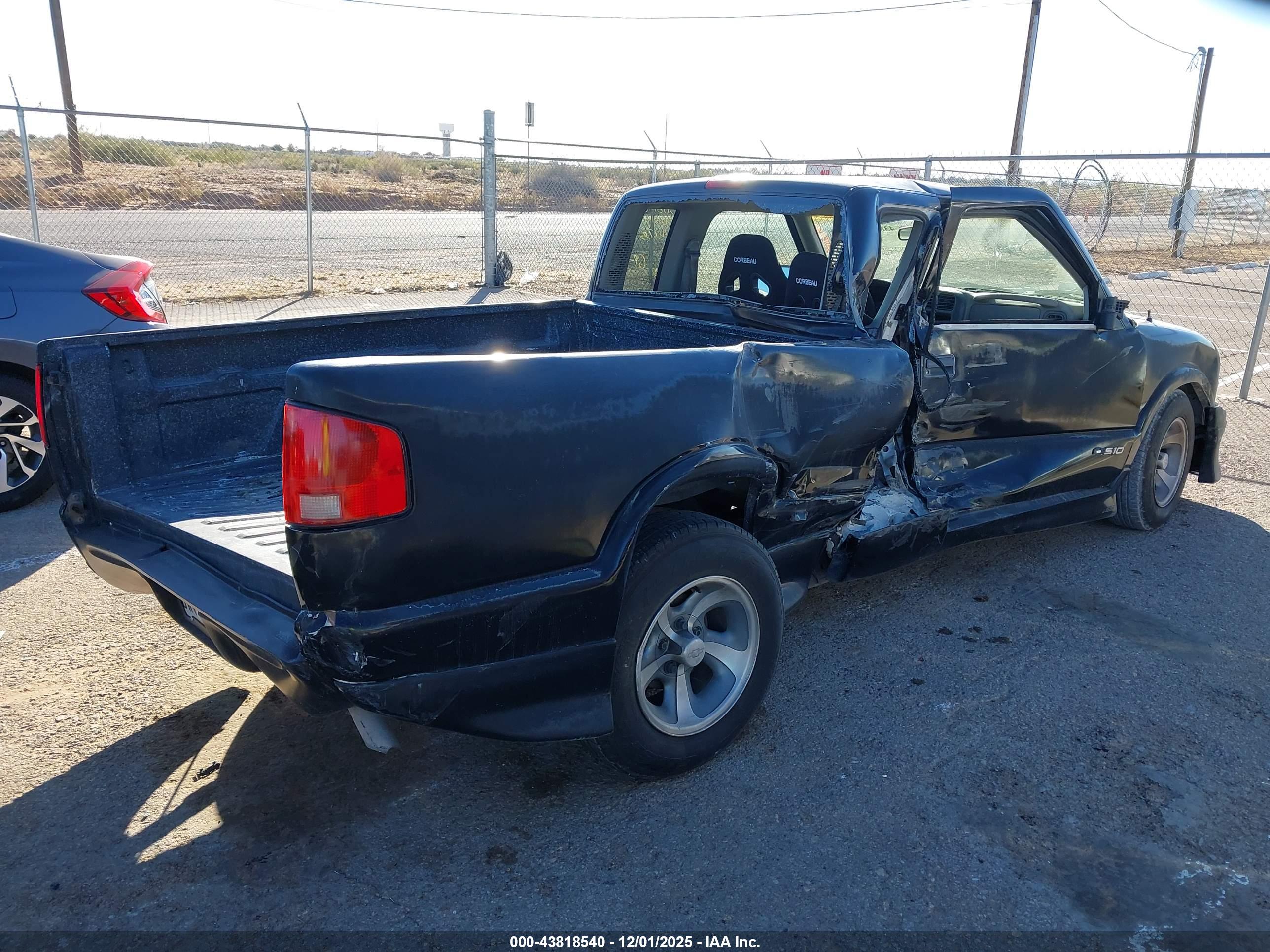 CHEVROLET S-10 image 4