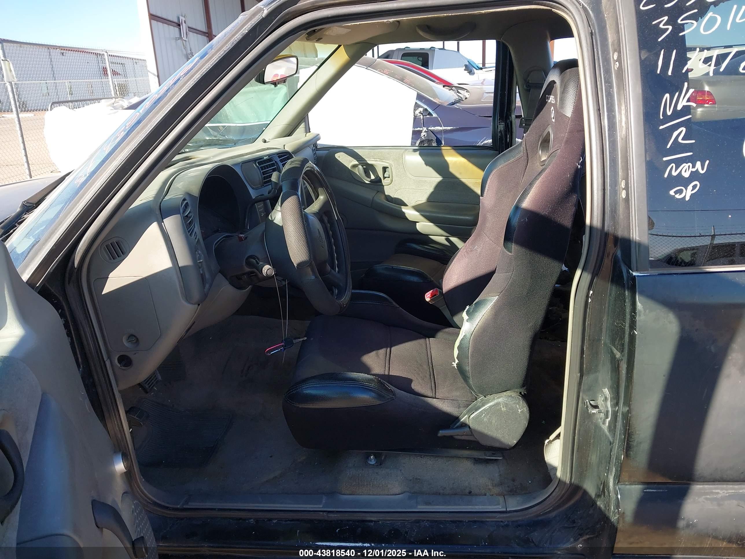 CHEVROLET S-10 image 5