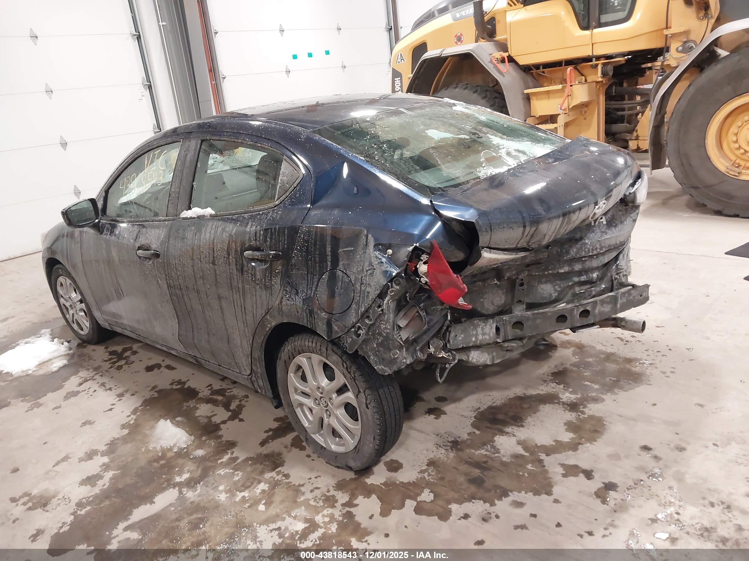 TOYOTA YARIS image 3