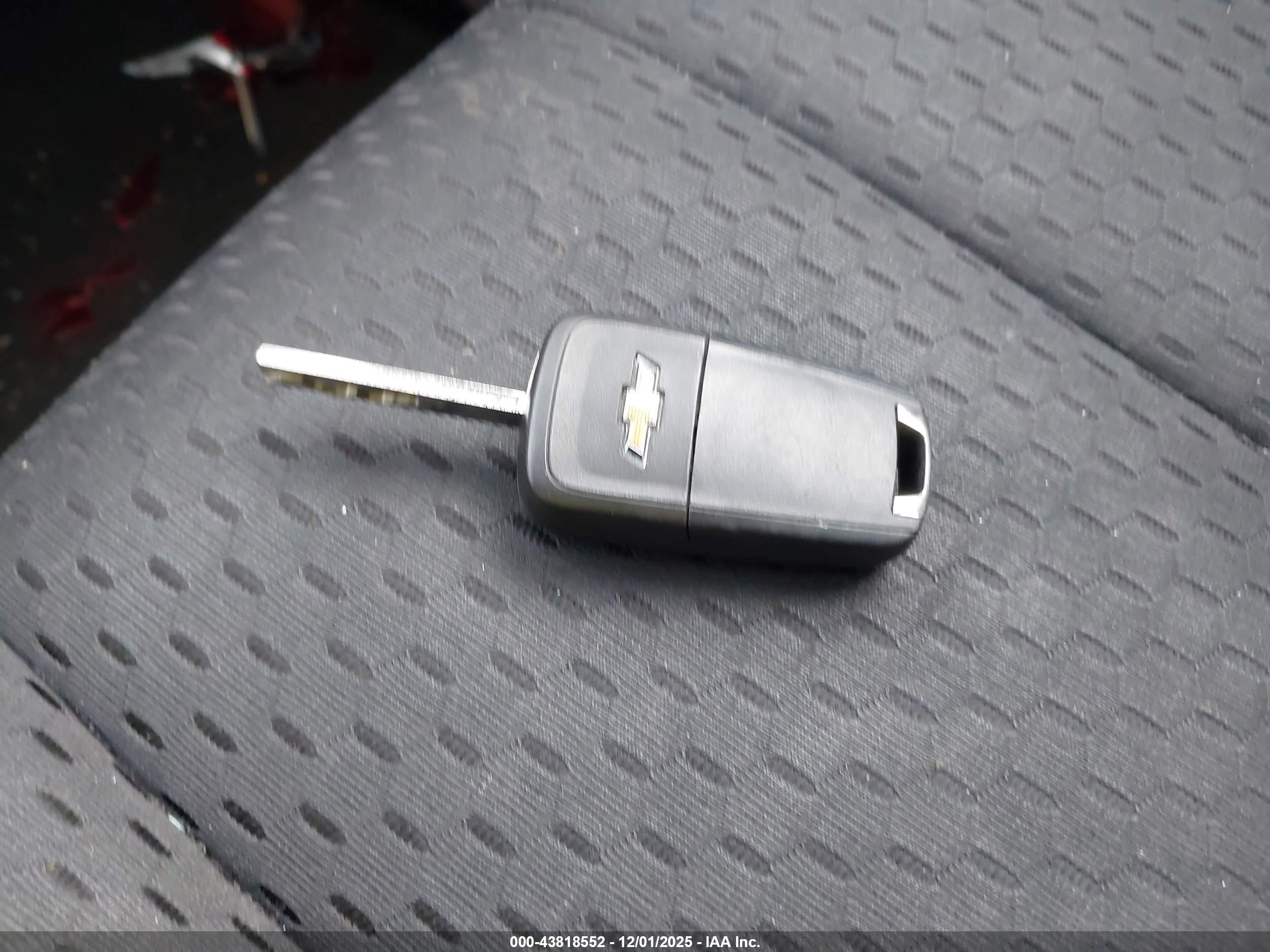 CHEVROLET EQUINOX image 11