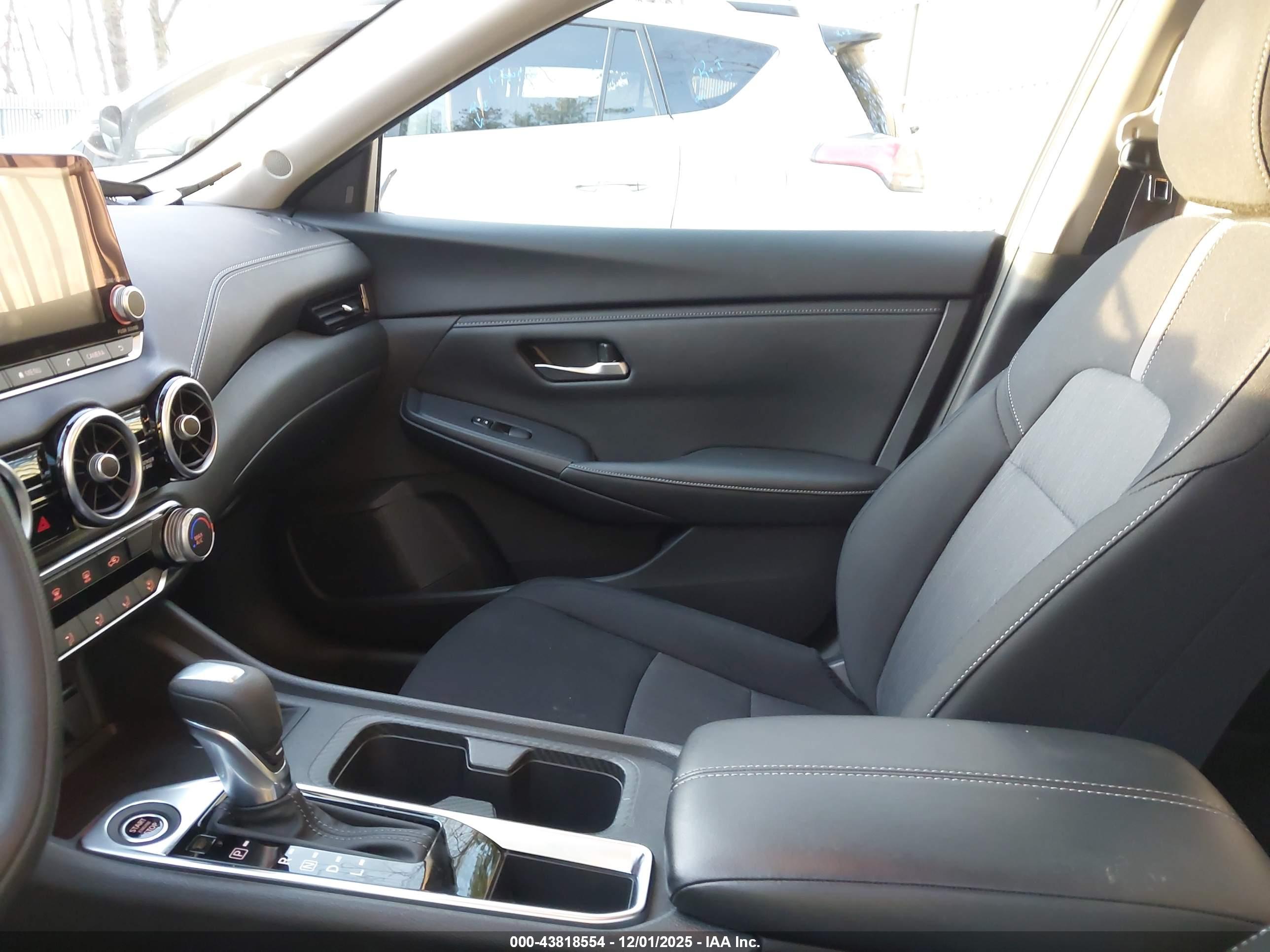 NISSAN SENTRA image 5