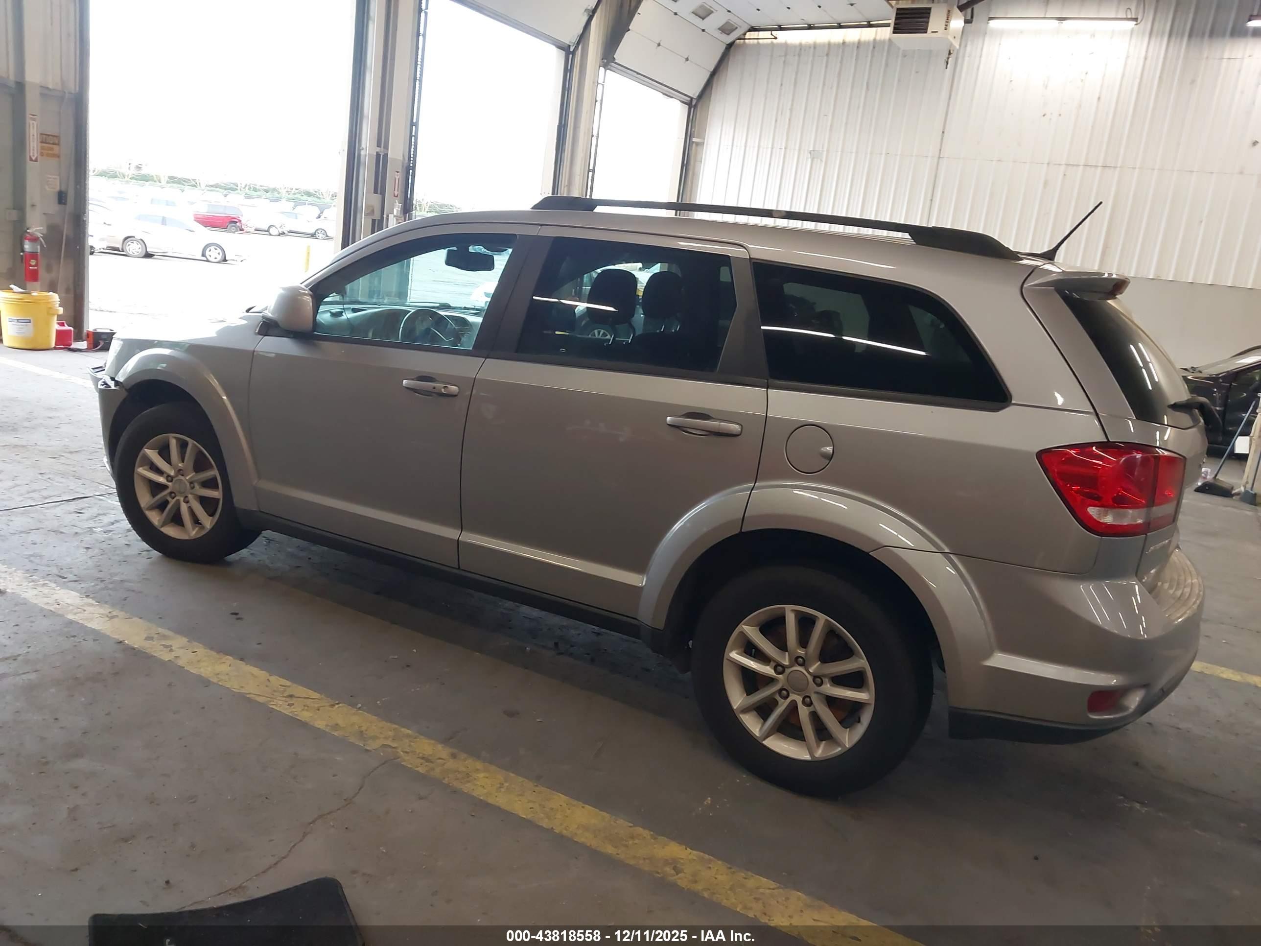DODGE JOURNEY image 3