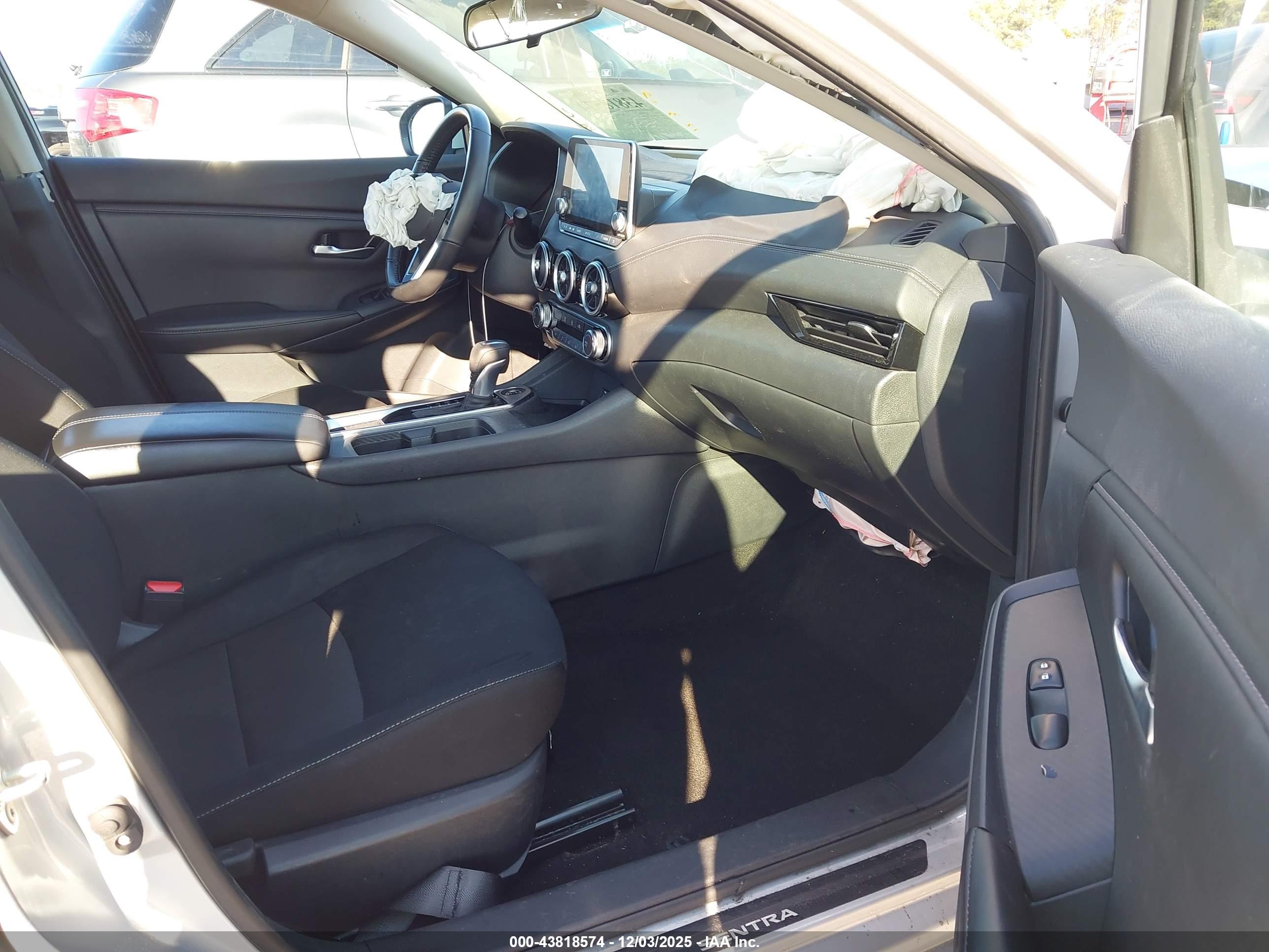 NISSAN SENTRA image 5