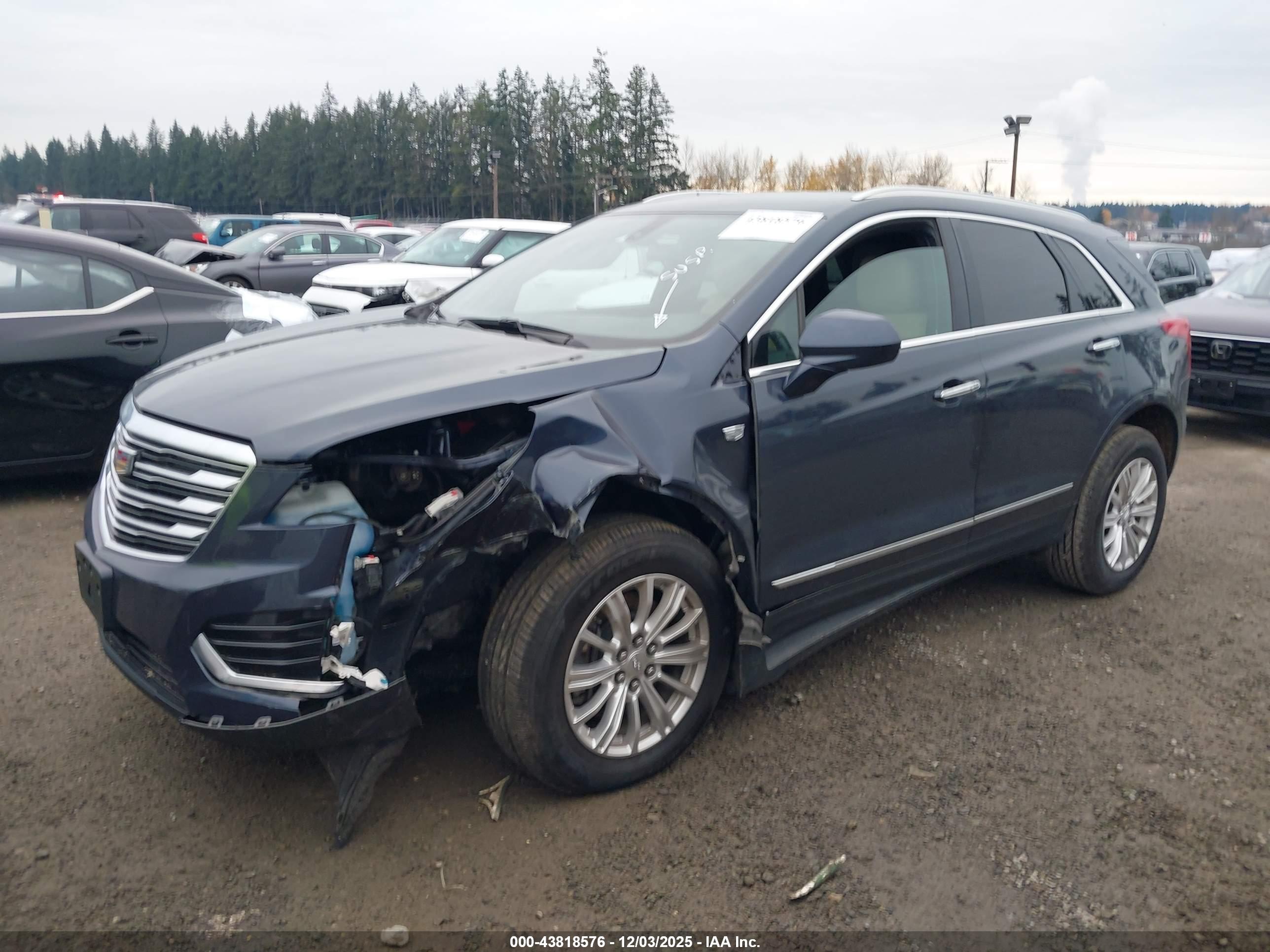 CADILLAC XT5 image 2