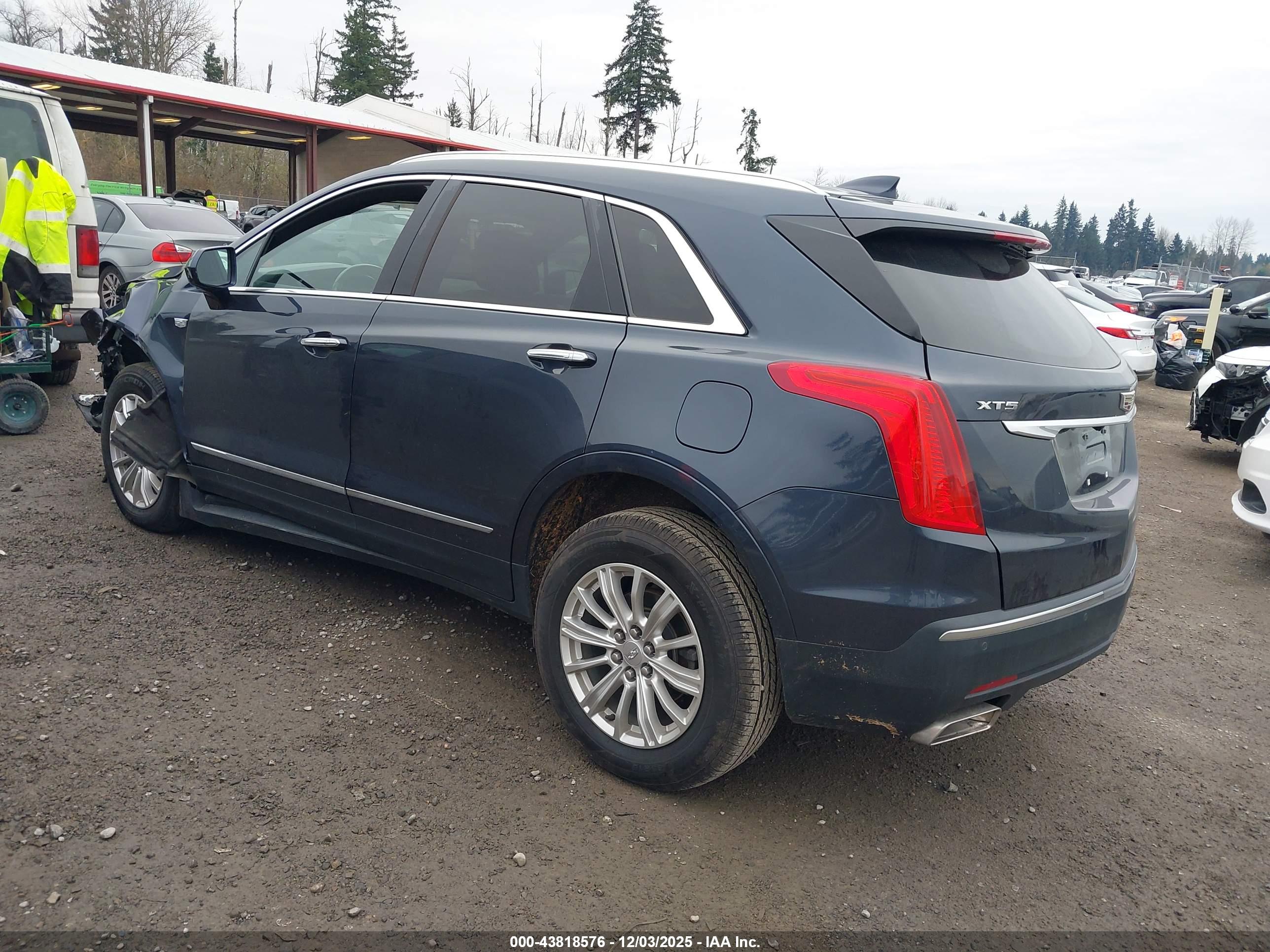 CADILLAC XT5 image 3