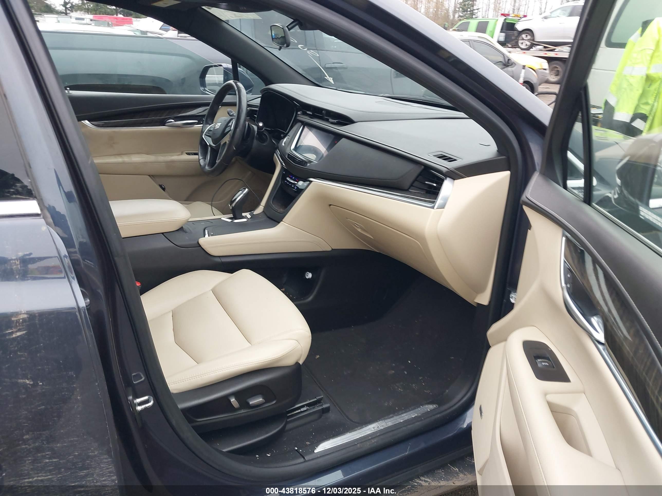 CADILLAC XT5 image 5