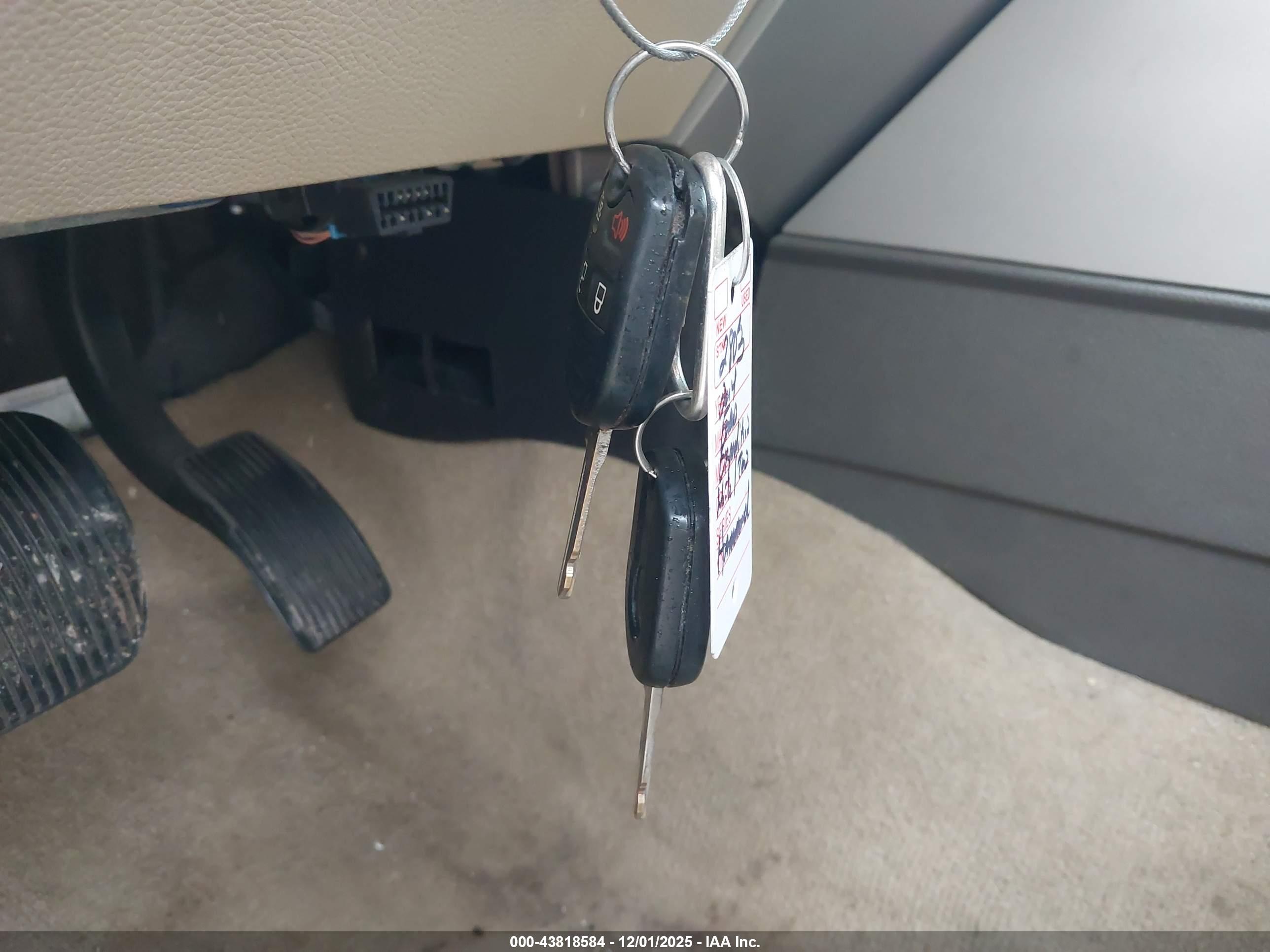 FORD EXPEDITION image 11