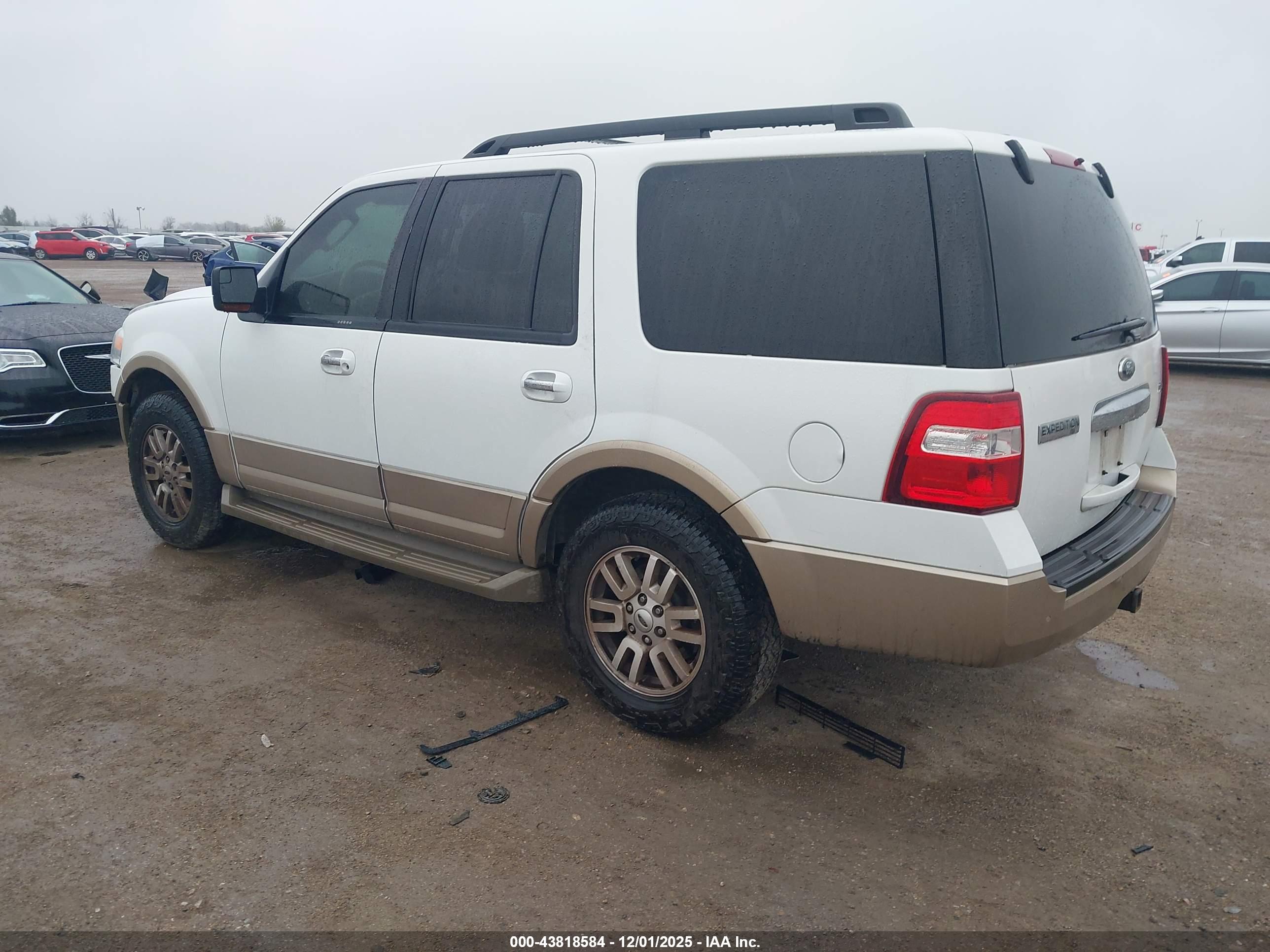 FORD EXPEDITION image 3