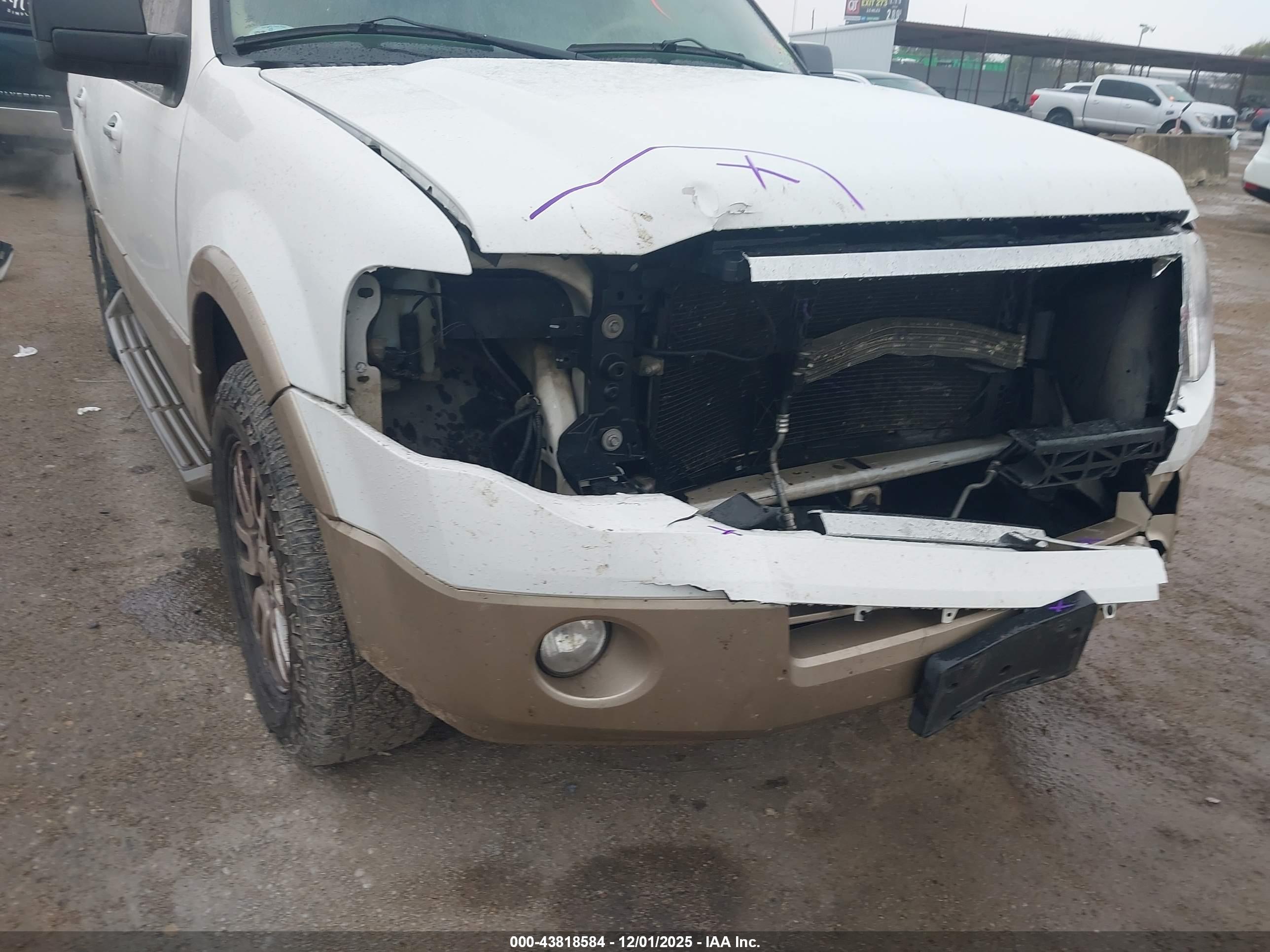 FORD EXPEDITION image 6