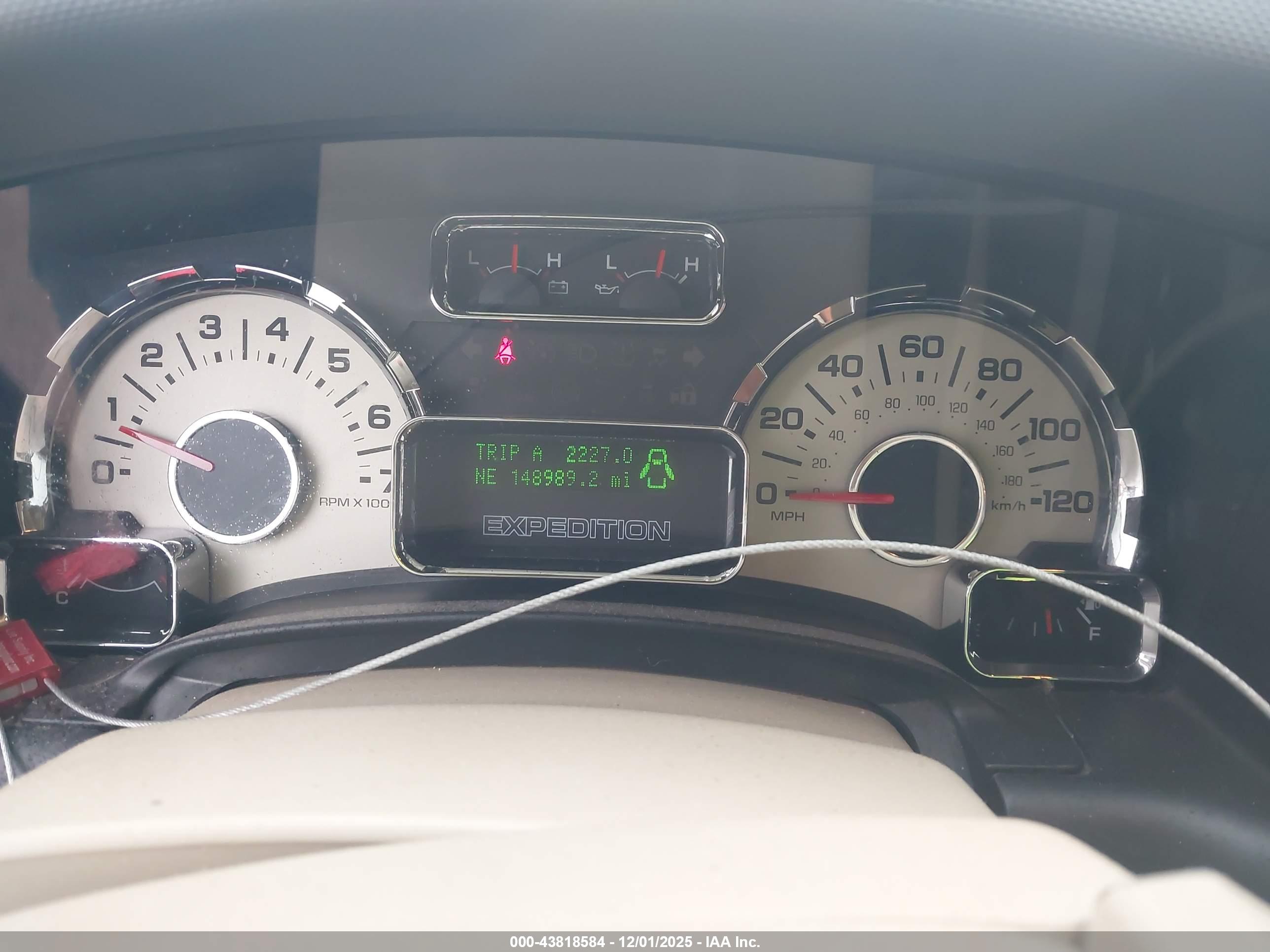 FORD EXPEDITION image 7