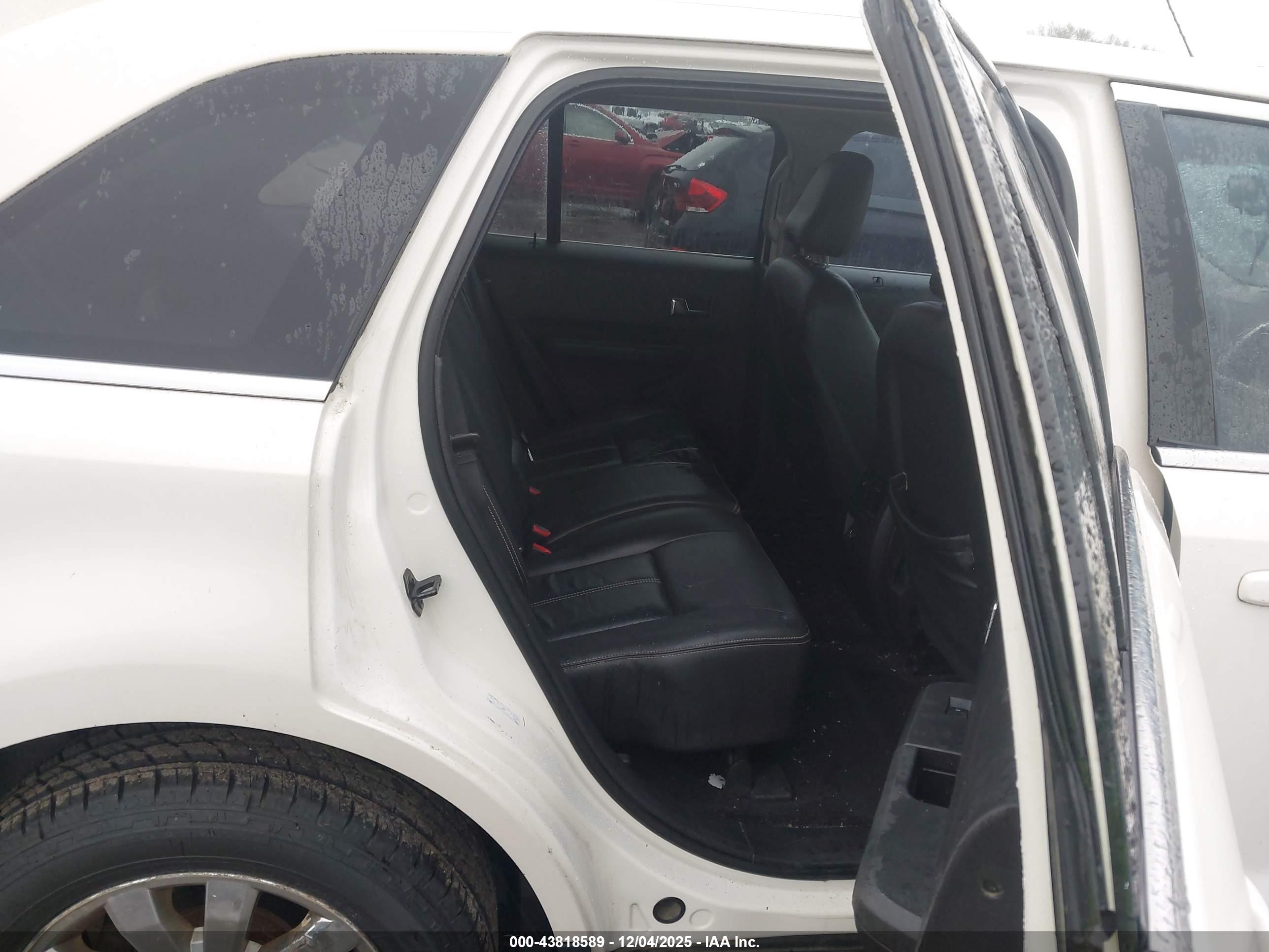 FORD EDGE image 8