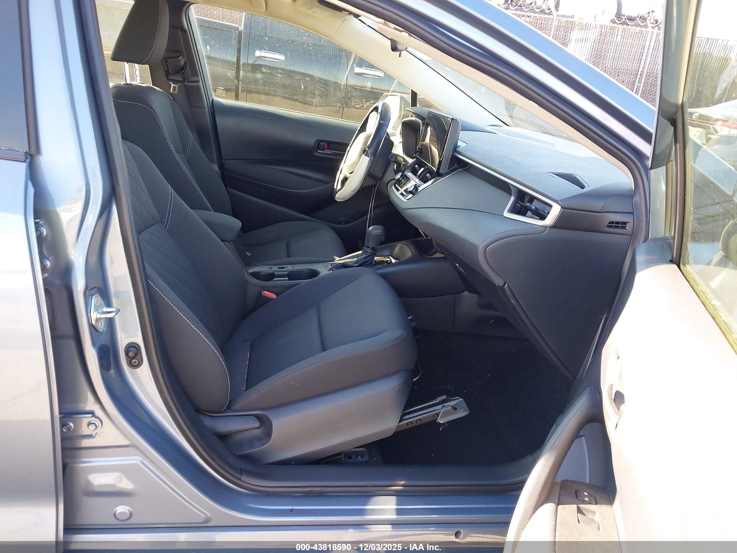 TOYOTA COROLLA image 5