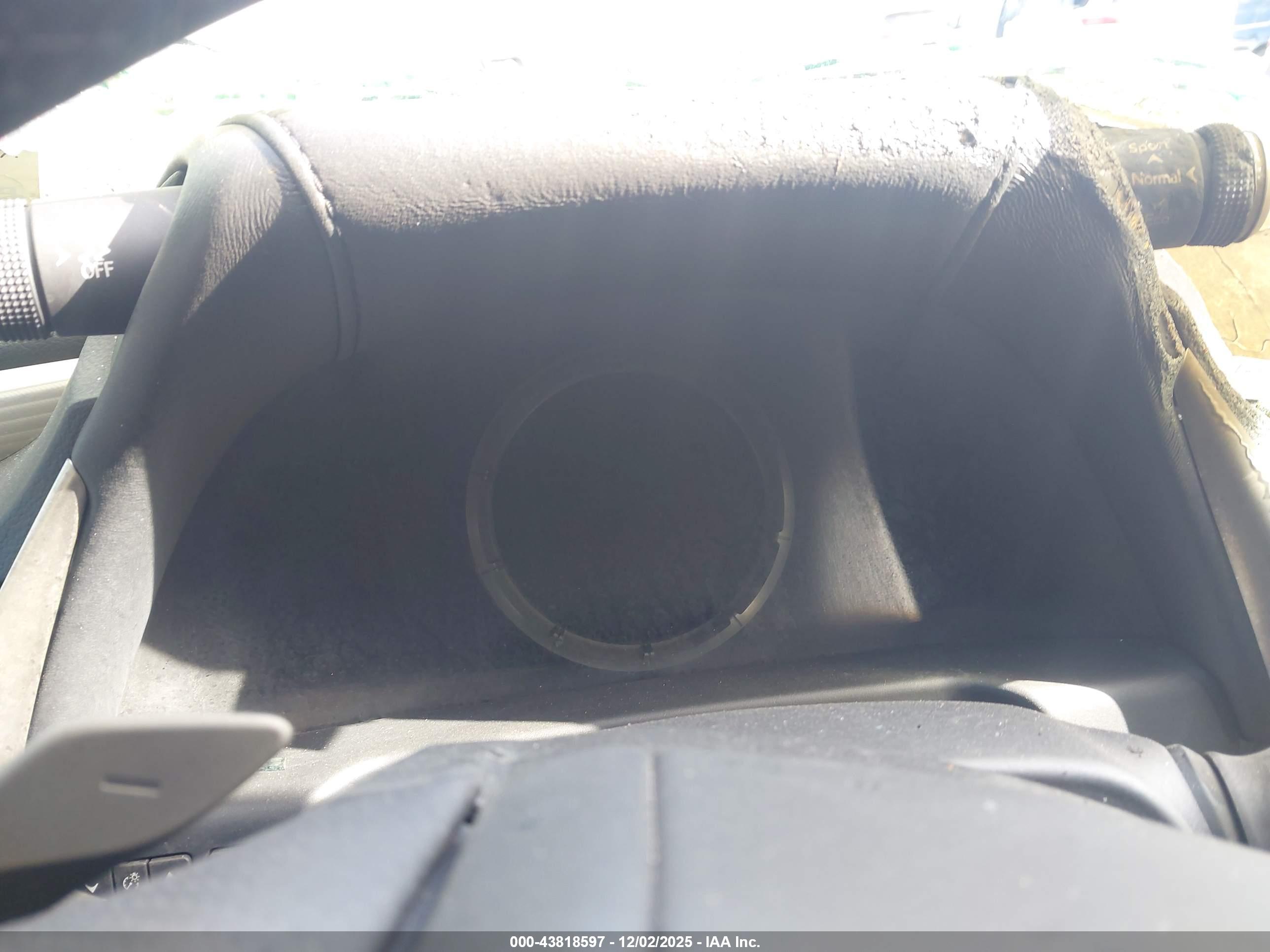LEXUS ES image 7
