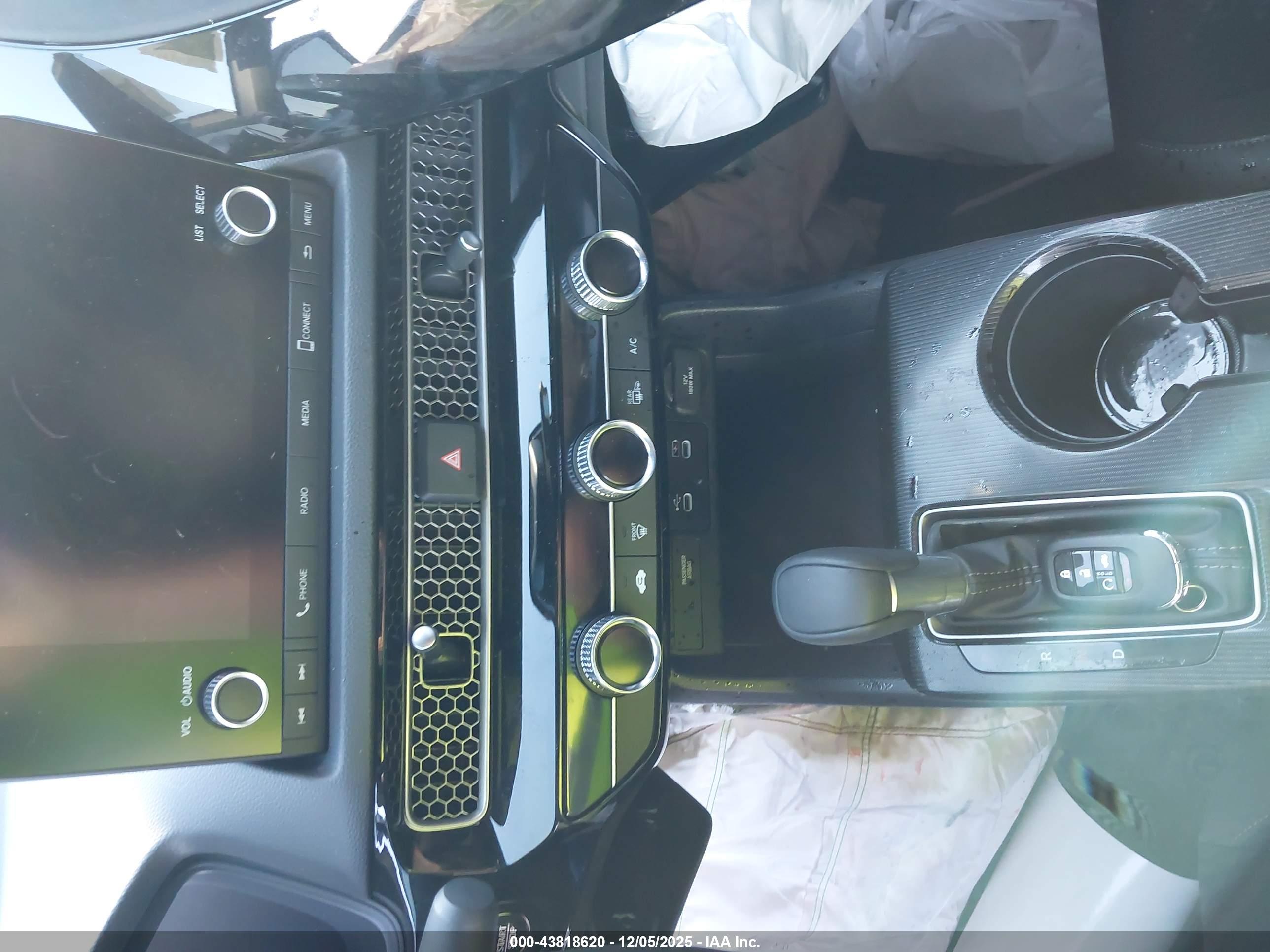 HONDA CIVIC image 11
