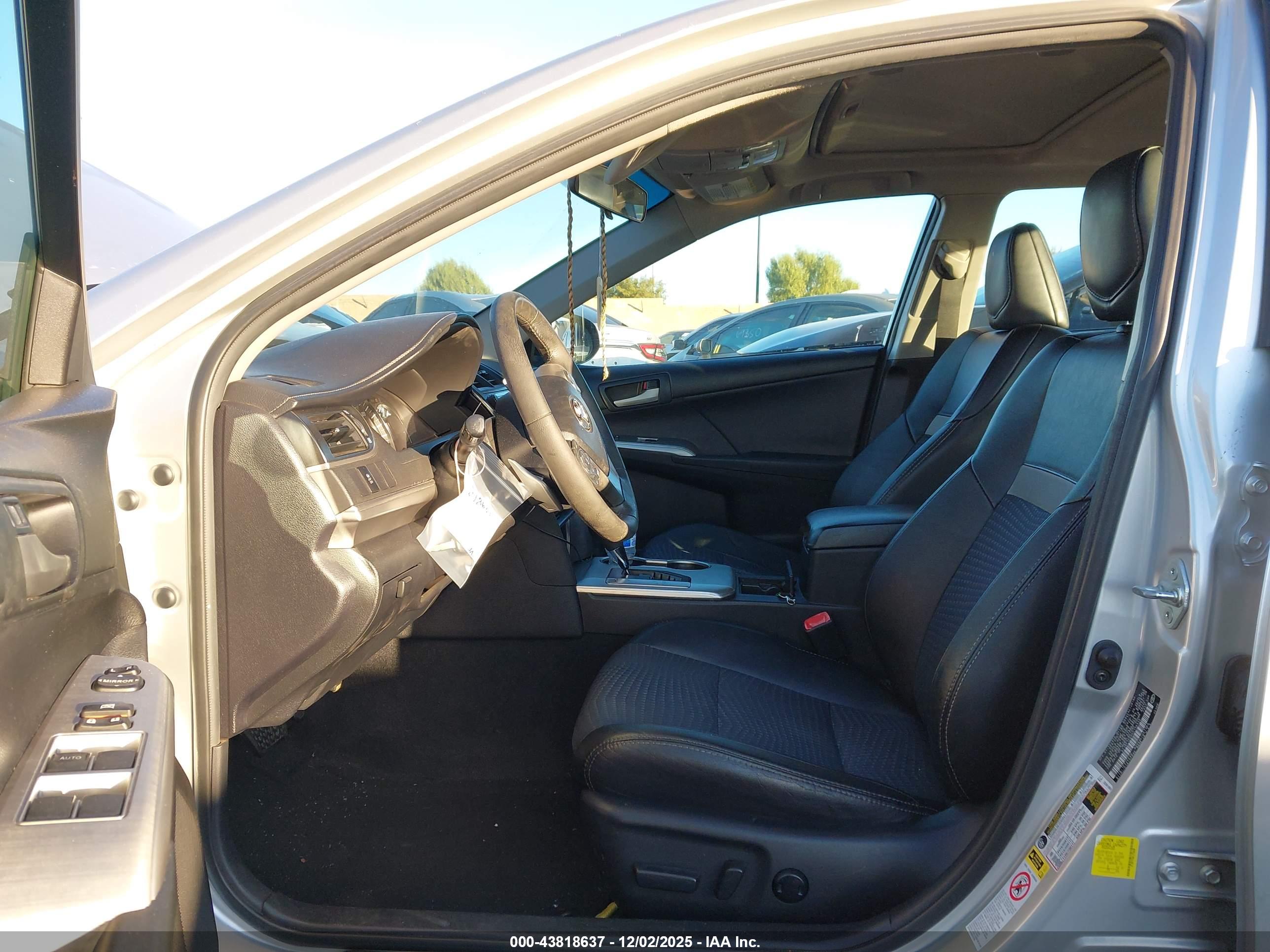 TOYOTA CAMRY image 5