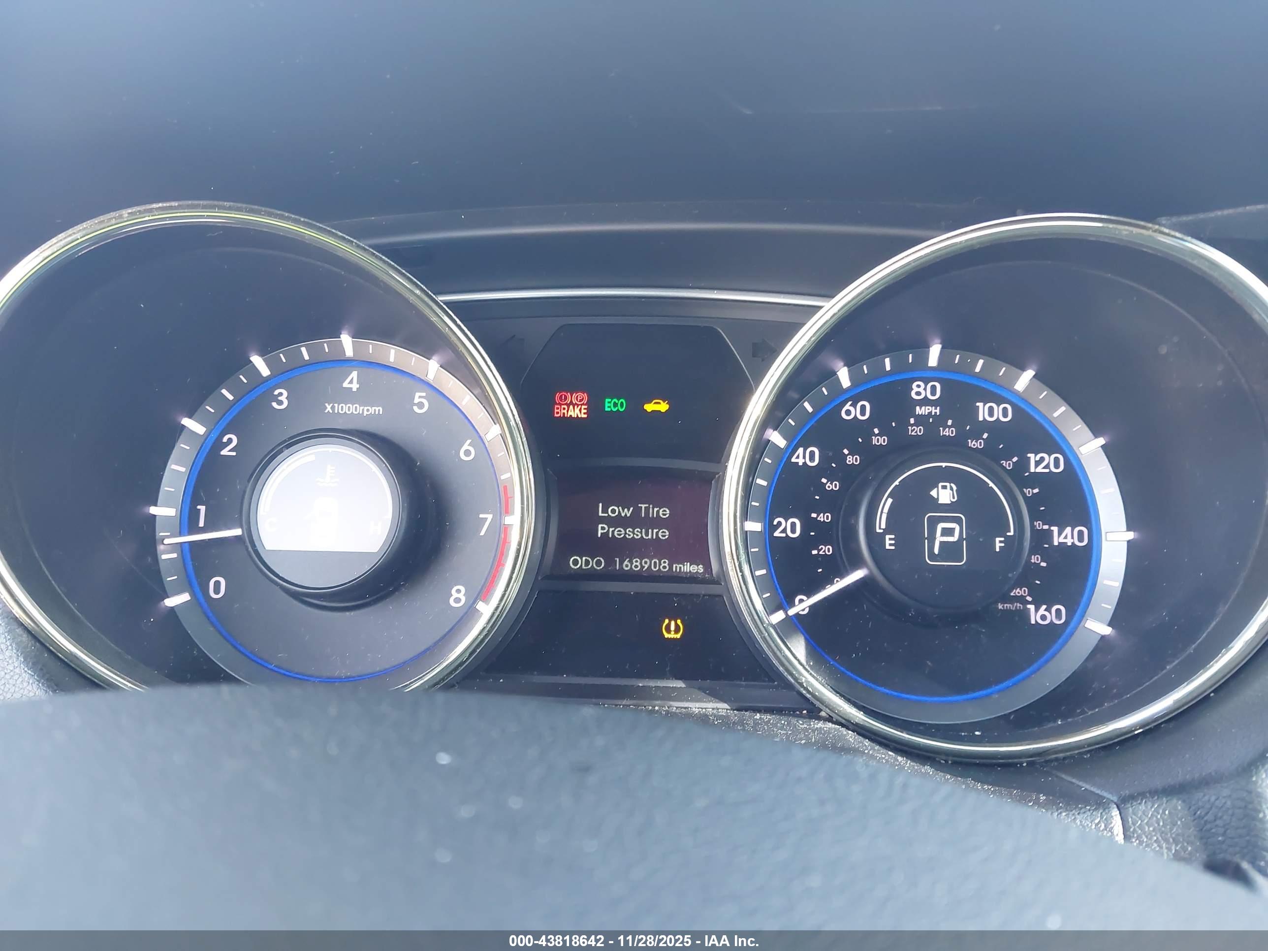 HYUNDAI SONATA image 7