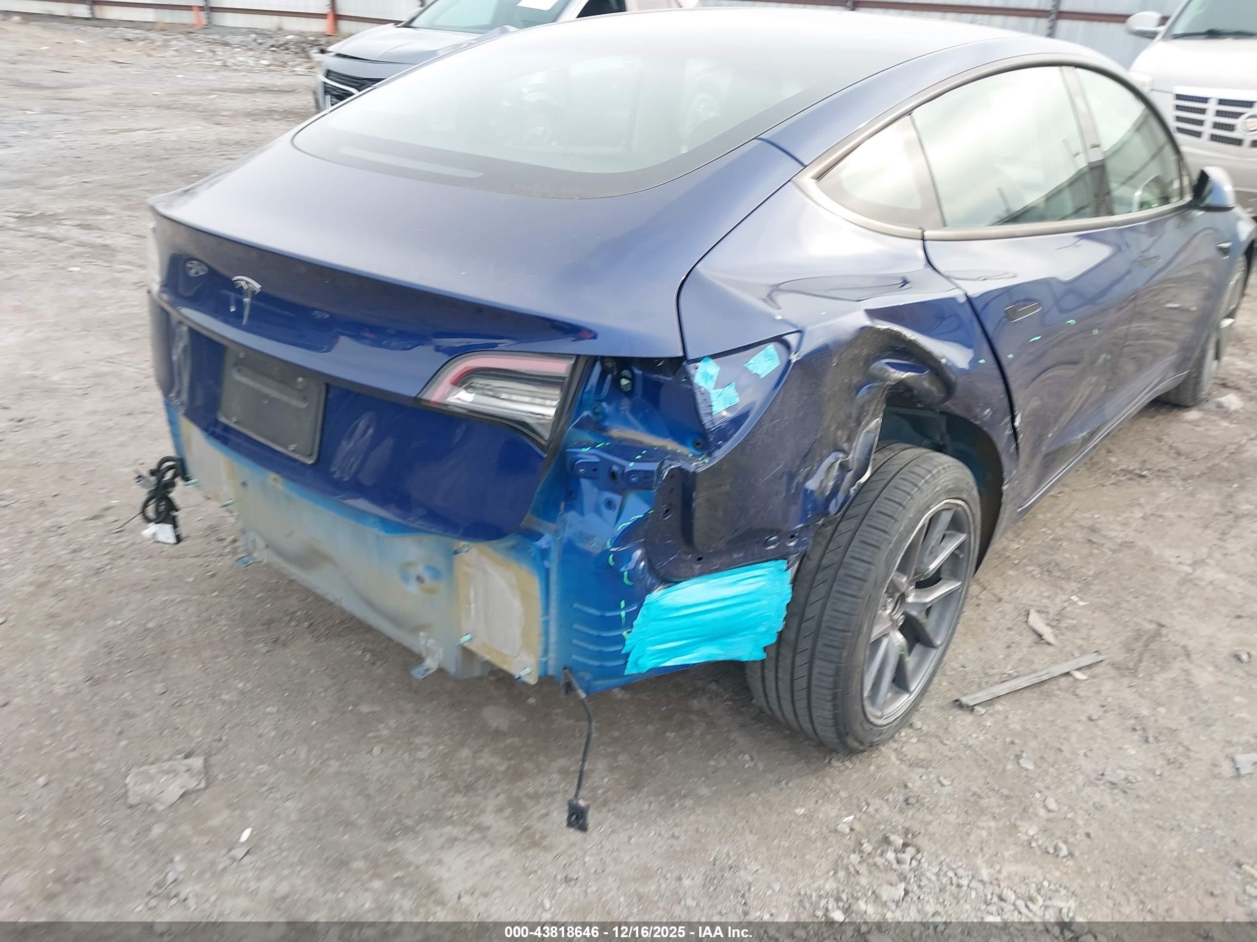 TESLA MODEL image 6
