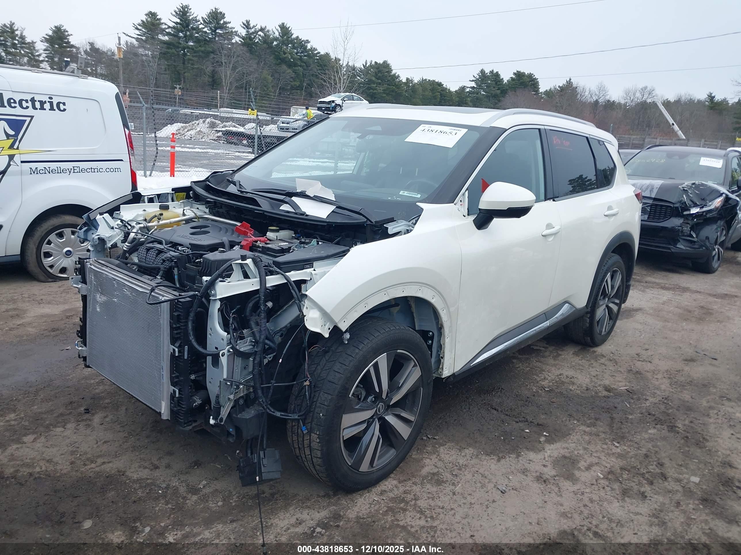 NISSAN ROGUE image 2