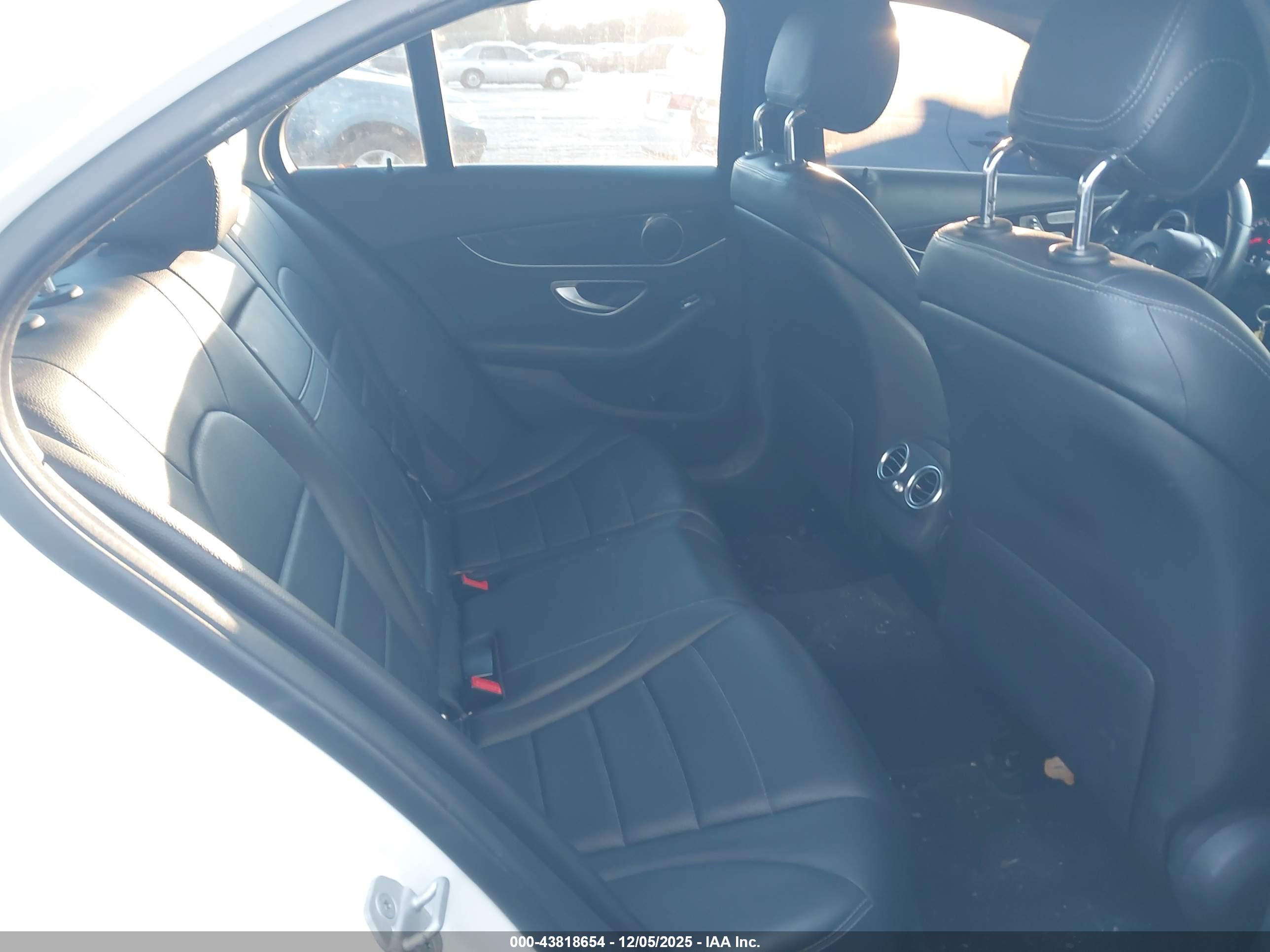 MERCEDES-BENZ C image 8