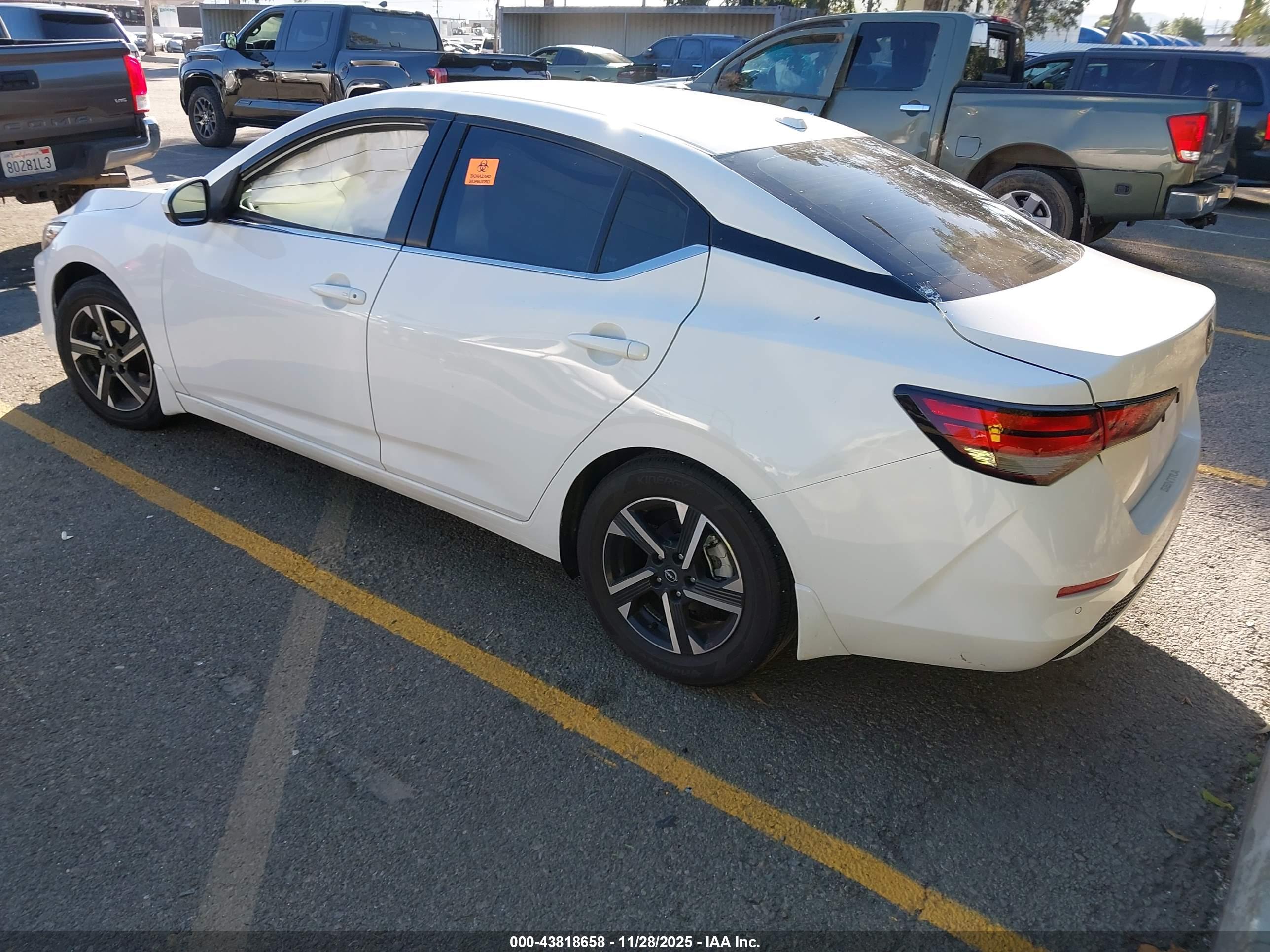 NISSAN SENTRA image 3