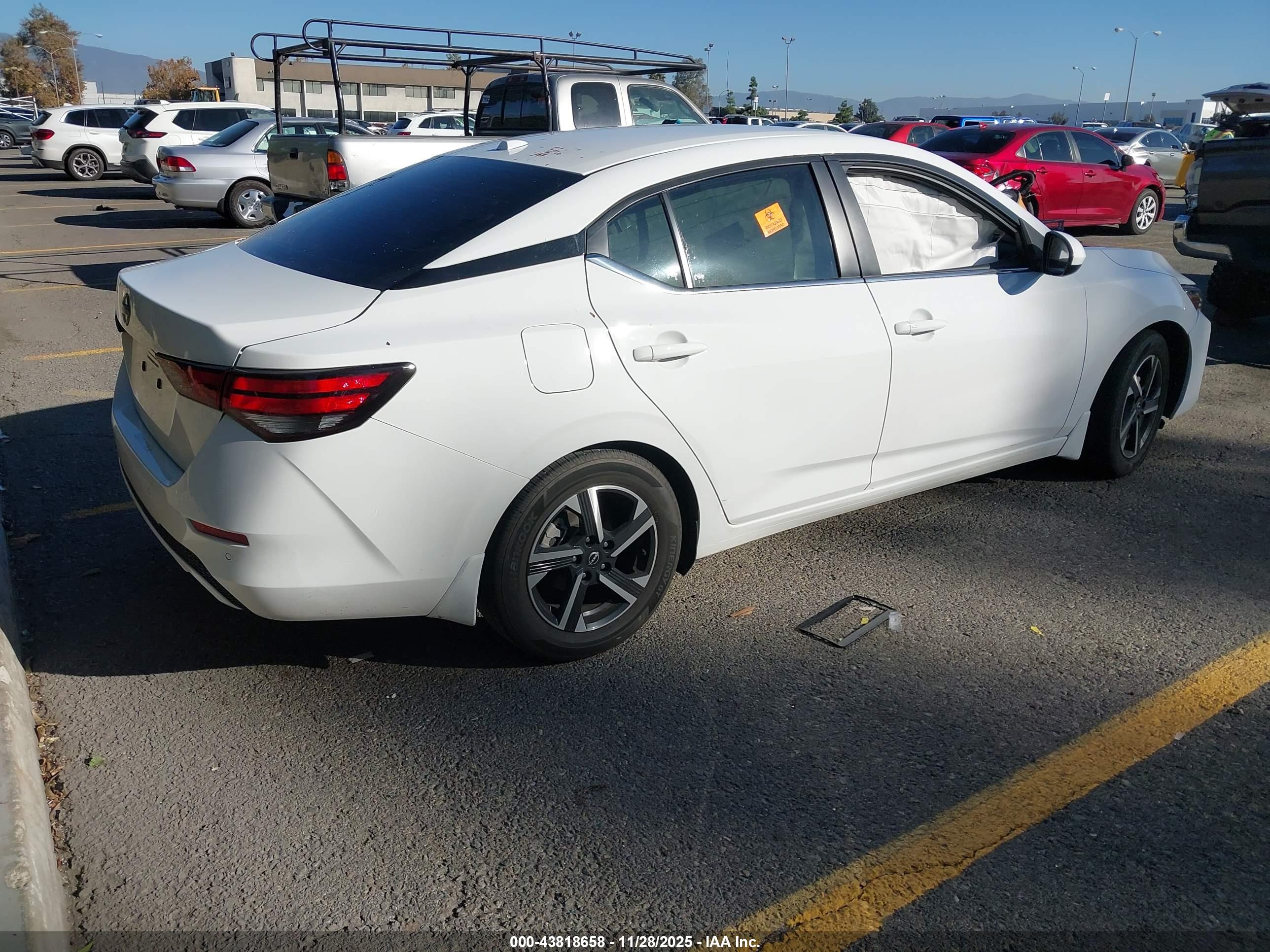 NISSAN SENTRA image 4