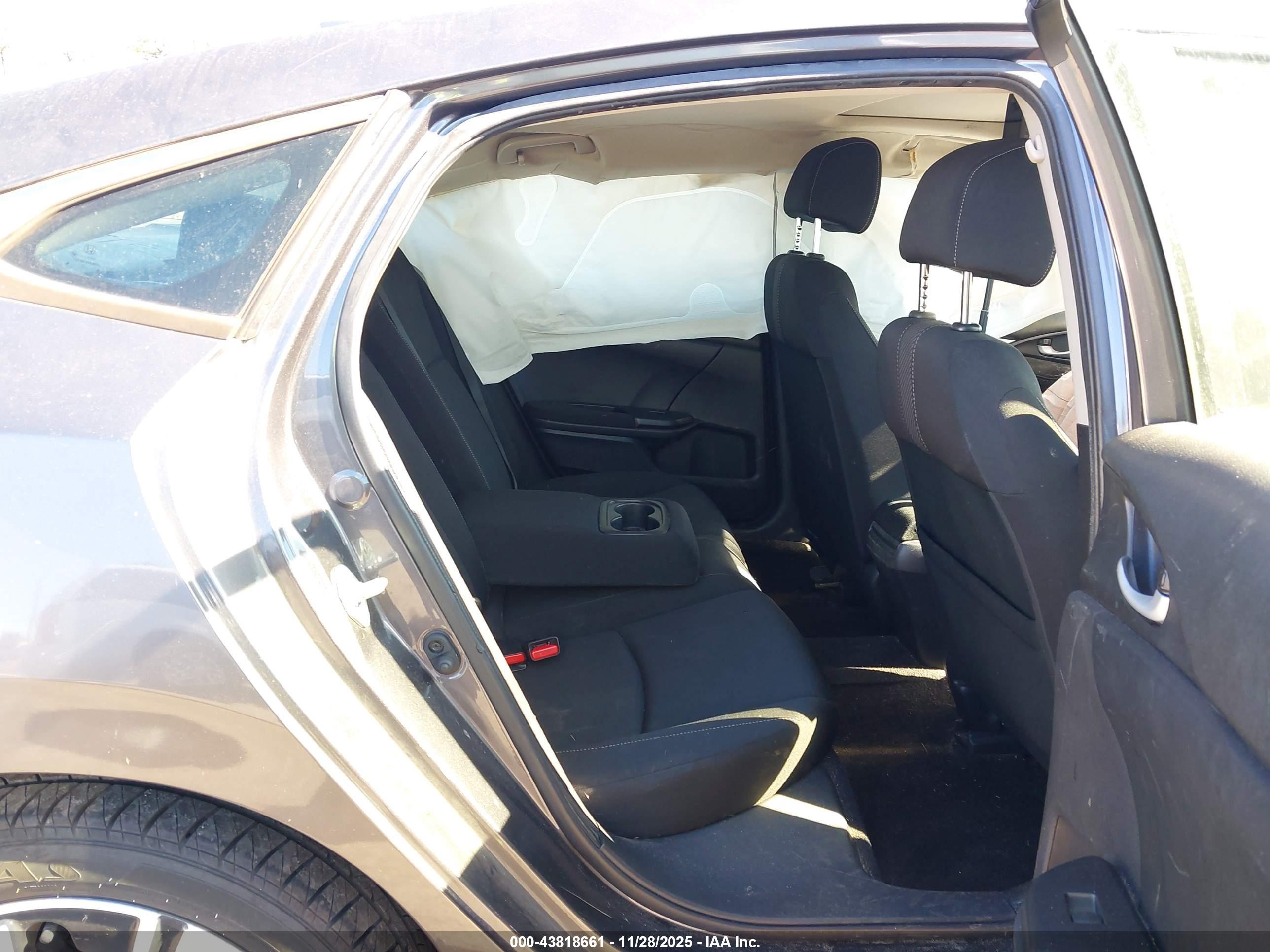 HONDA CIVIC image 8