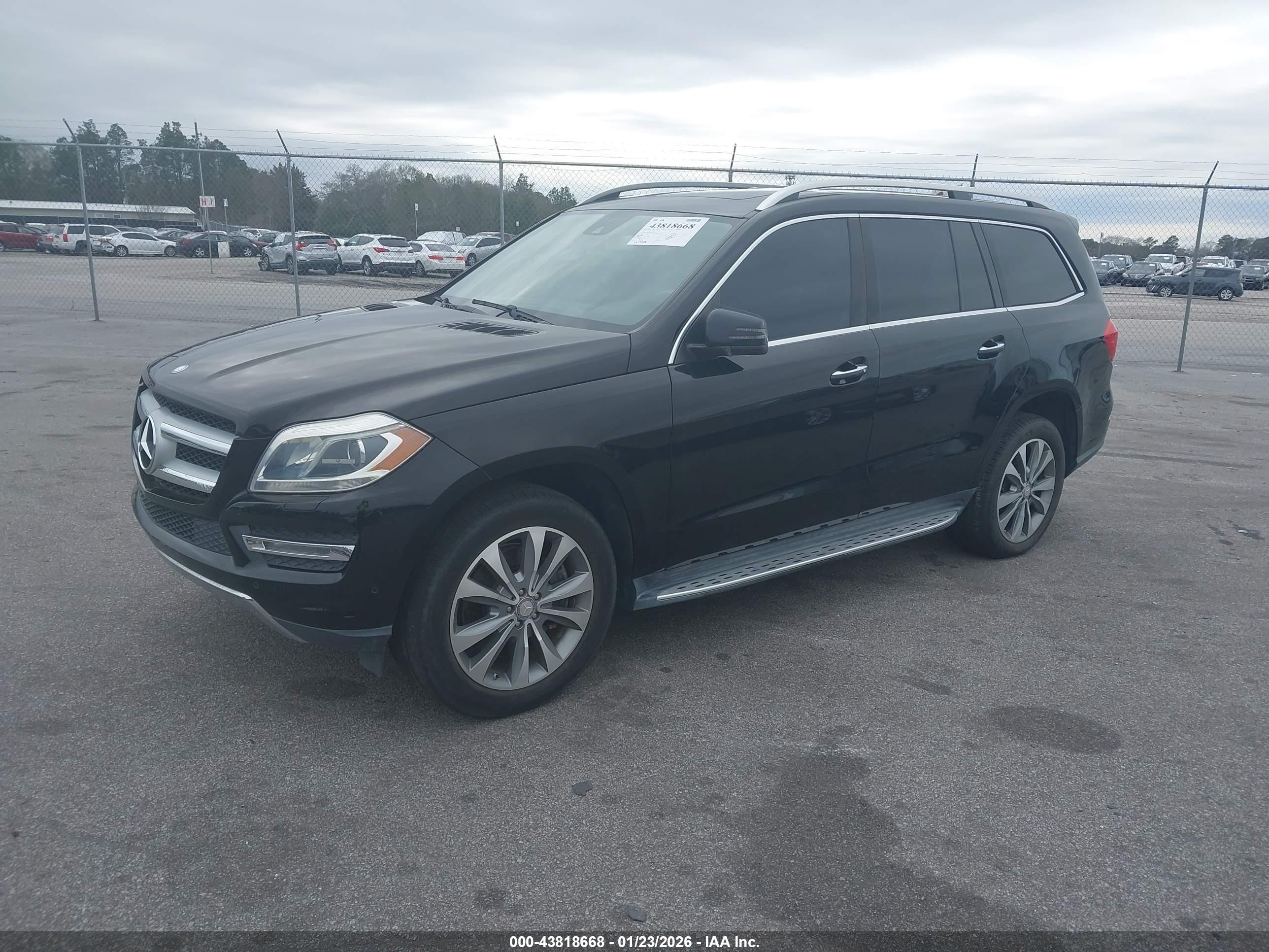 MERCEDES-BENZ GL image 2