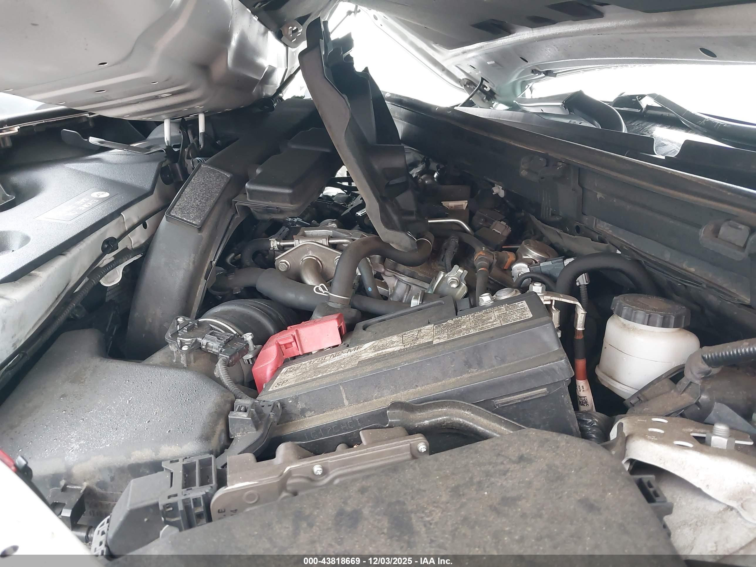 TOYOTA RAV4 image 10