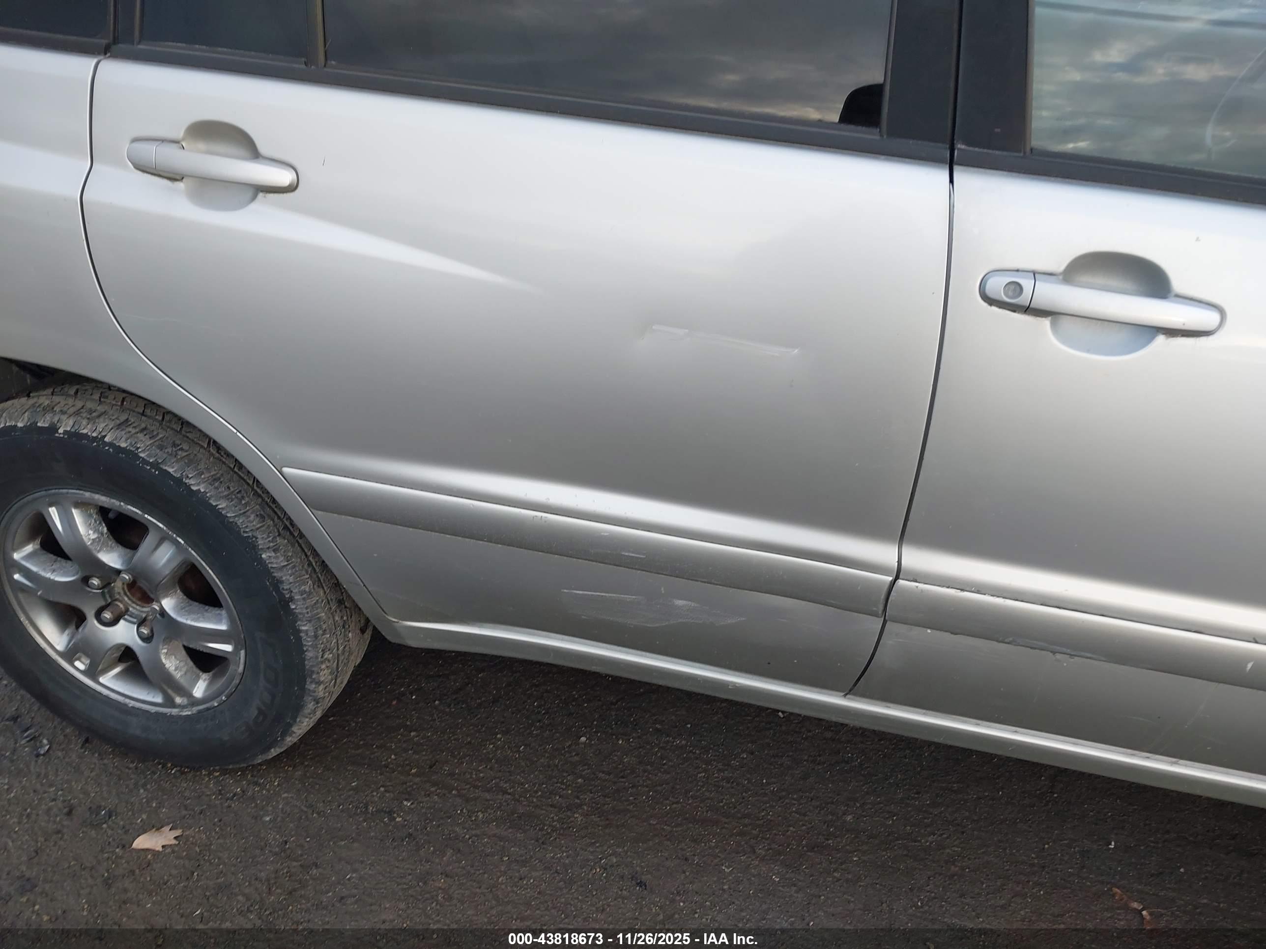TOYOTA HIGHLANDER image 6